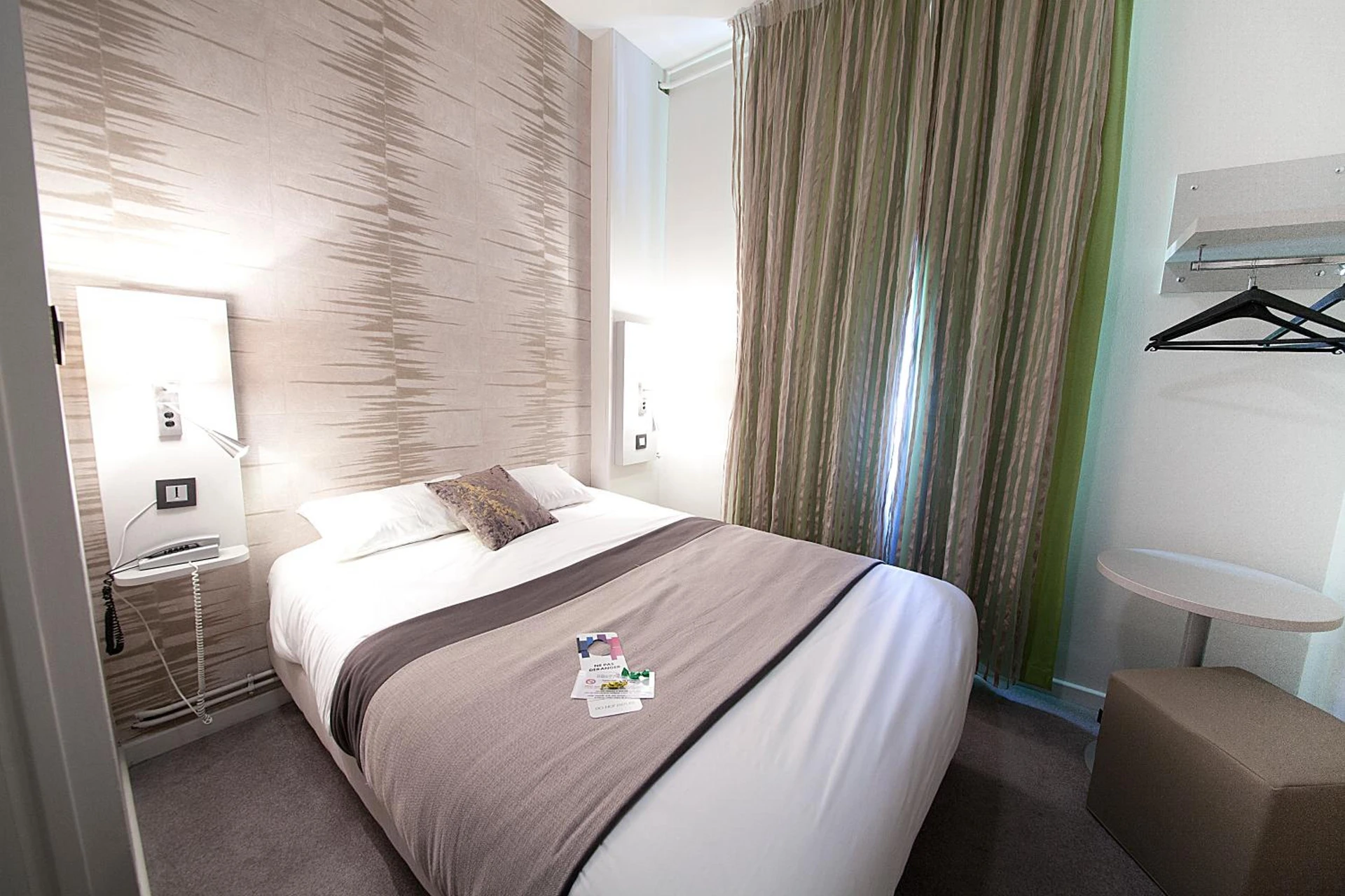 Chambre disponible pour un séminaire d'entreprise à Hôtel Albert Elisabeth Gare SNCF - Clermont-Ferrand