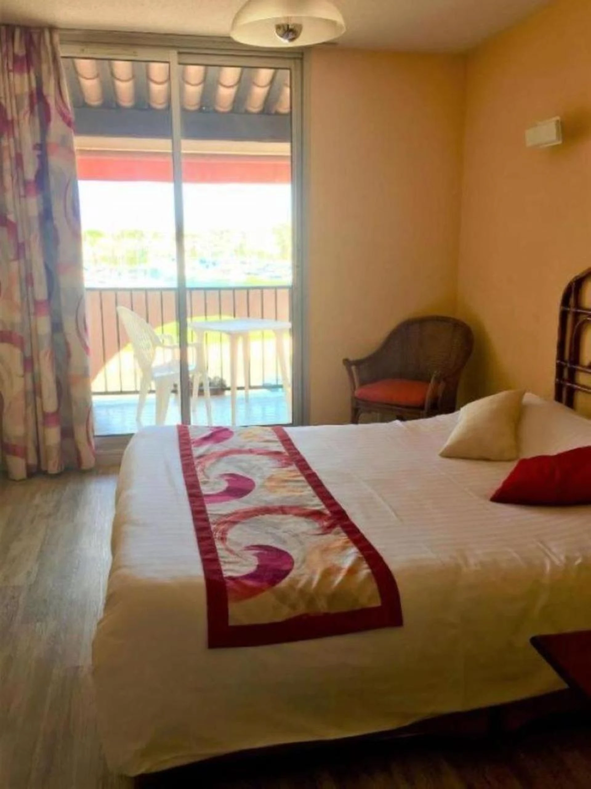 Magnifique chambre pour un séminaire d'entreprise à Hotel Alhambra - Le Cap d'Agde