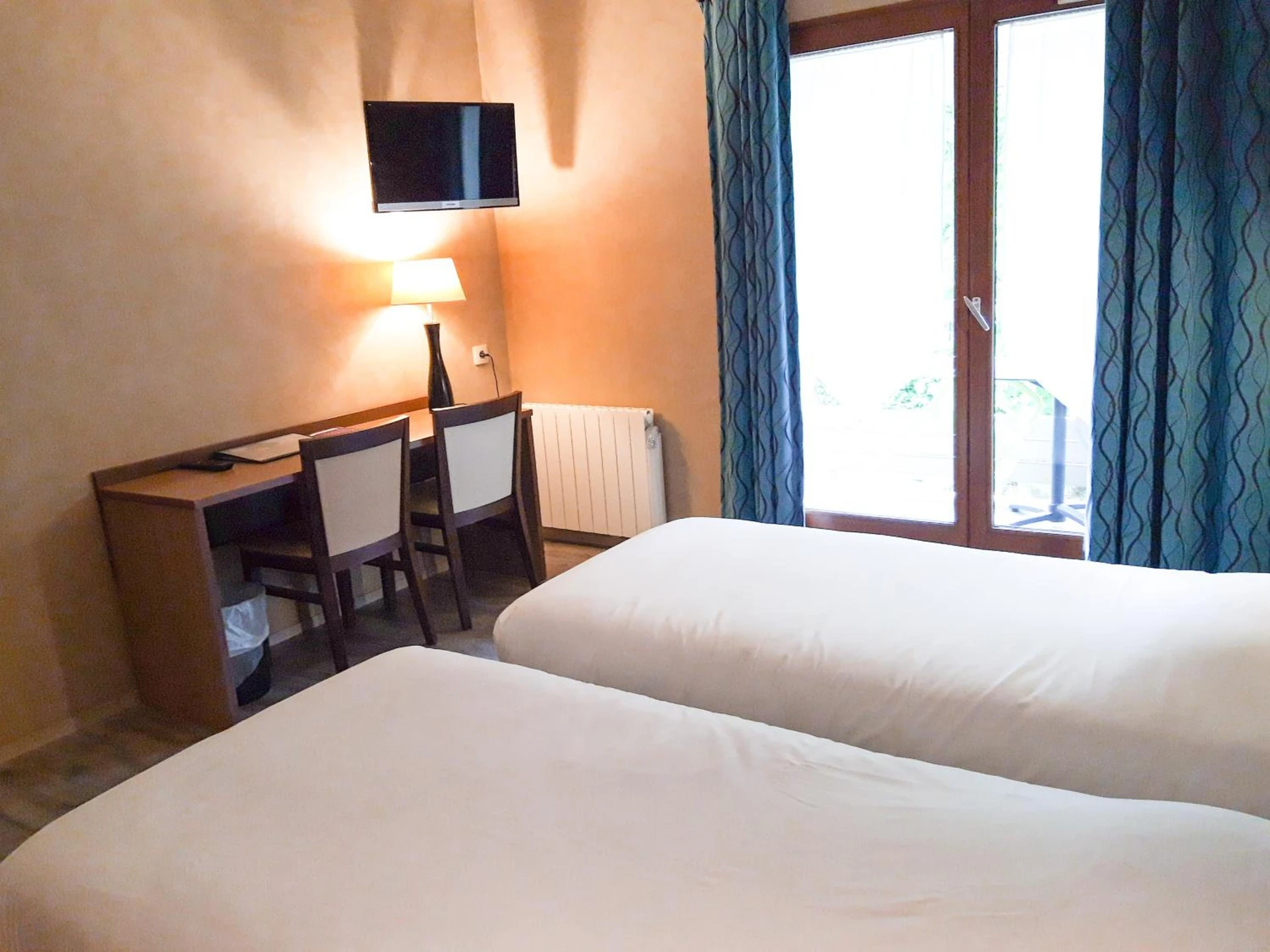 Chambre disponible pour un séminaire d'entreprise à Hotel Alicia Auray Le Bono - Le Bono