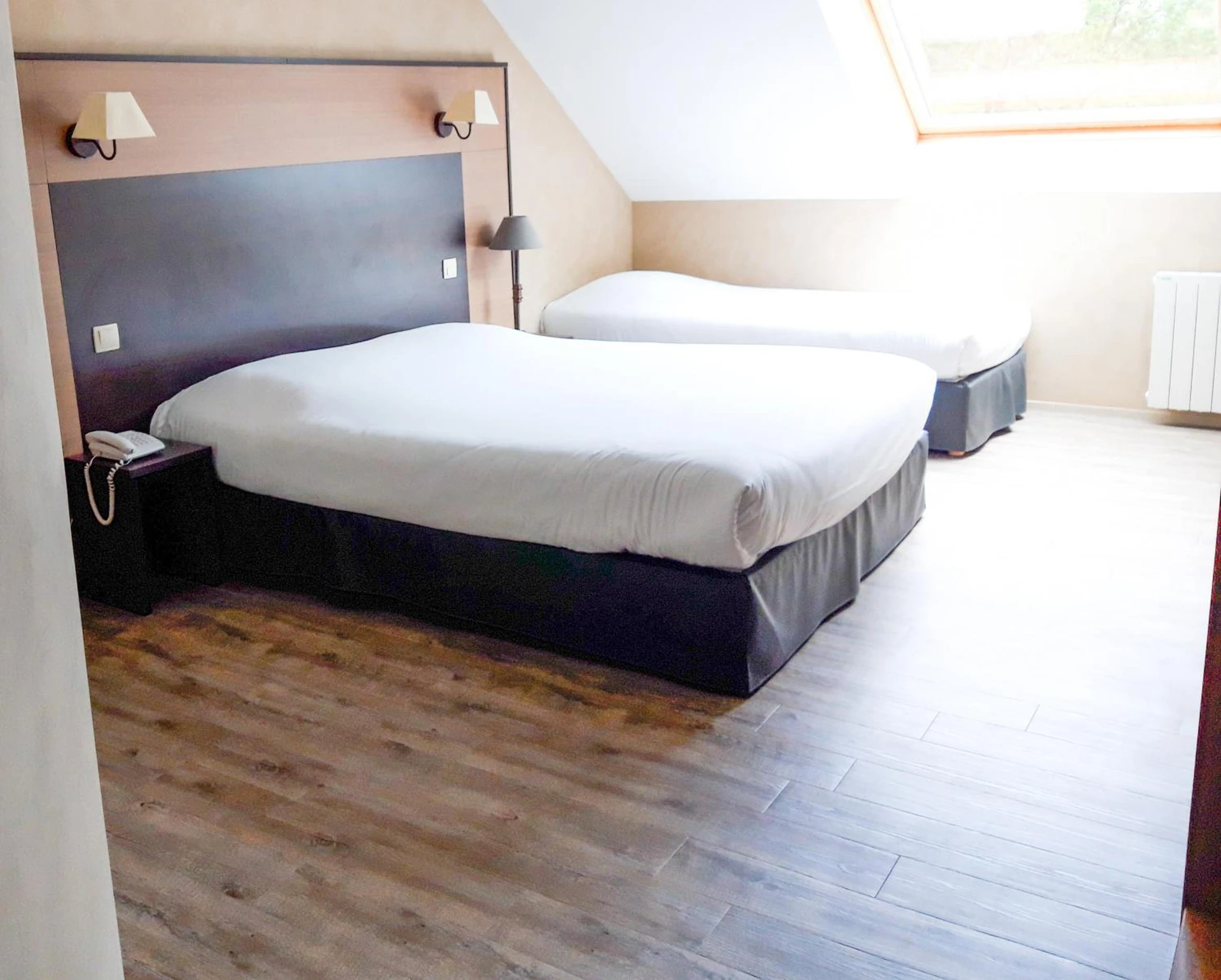 Magnifique chambre pour un séminaire d'entreprise à Hotel Alicia Auray Le Bono - Le Bono