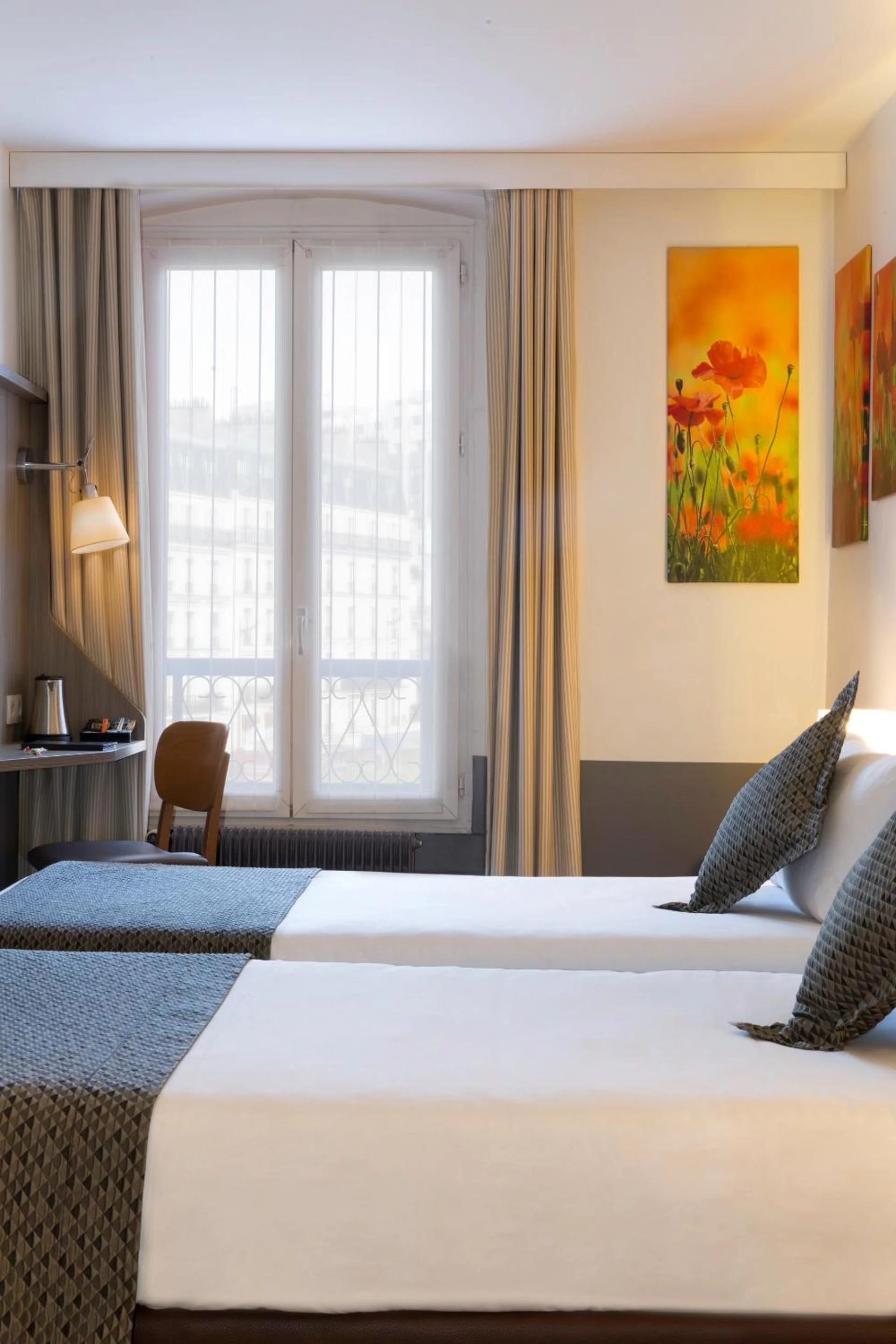Chambre disponible pour un séminaire d'entreprise à Contact Hôtel Alizé Montmartre - Paris