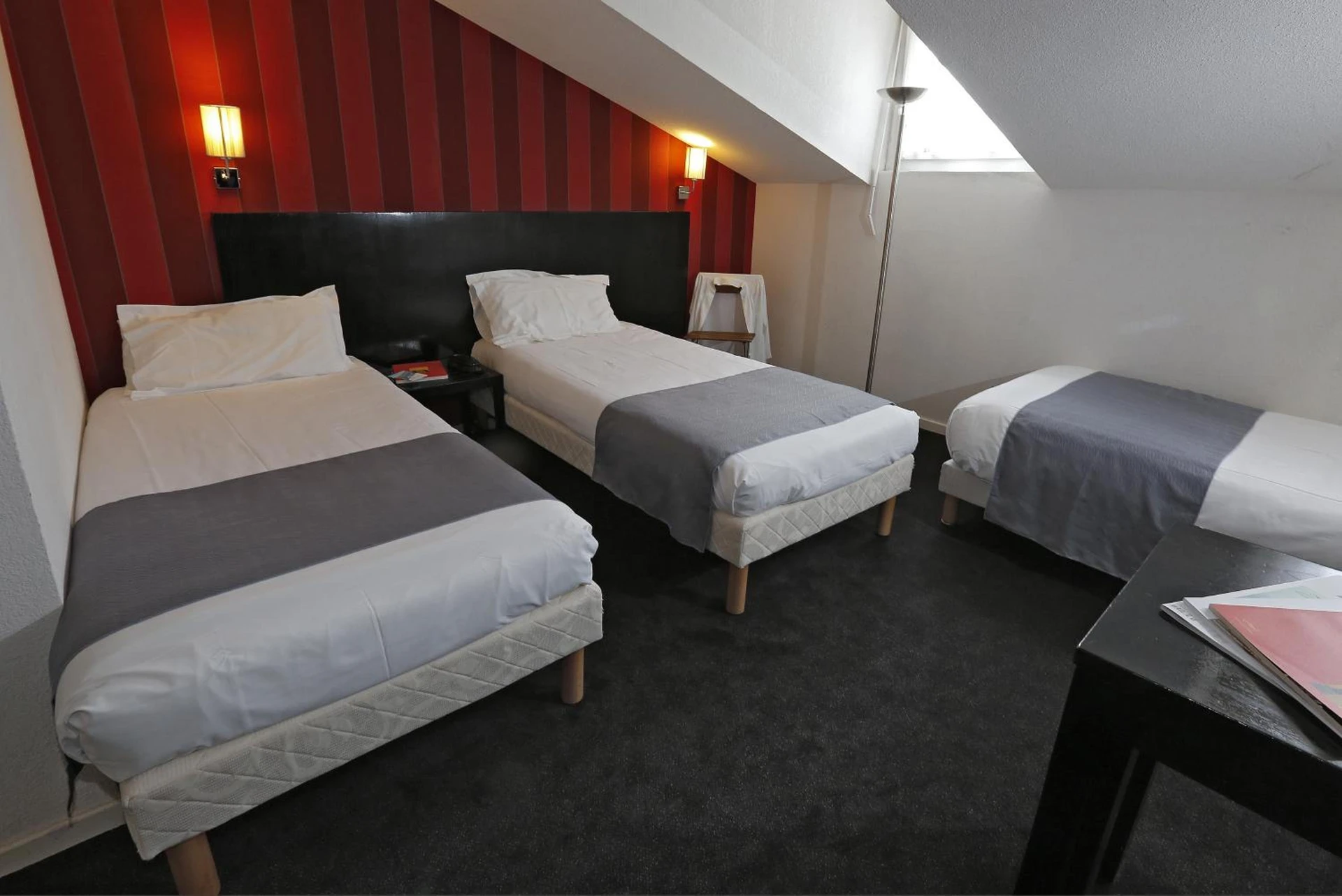 Chambre disponible pour un séminaire d'entreprise à Hôtel Alizé - Cannes