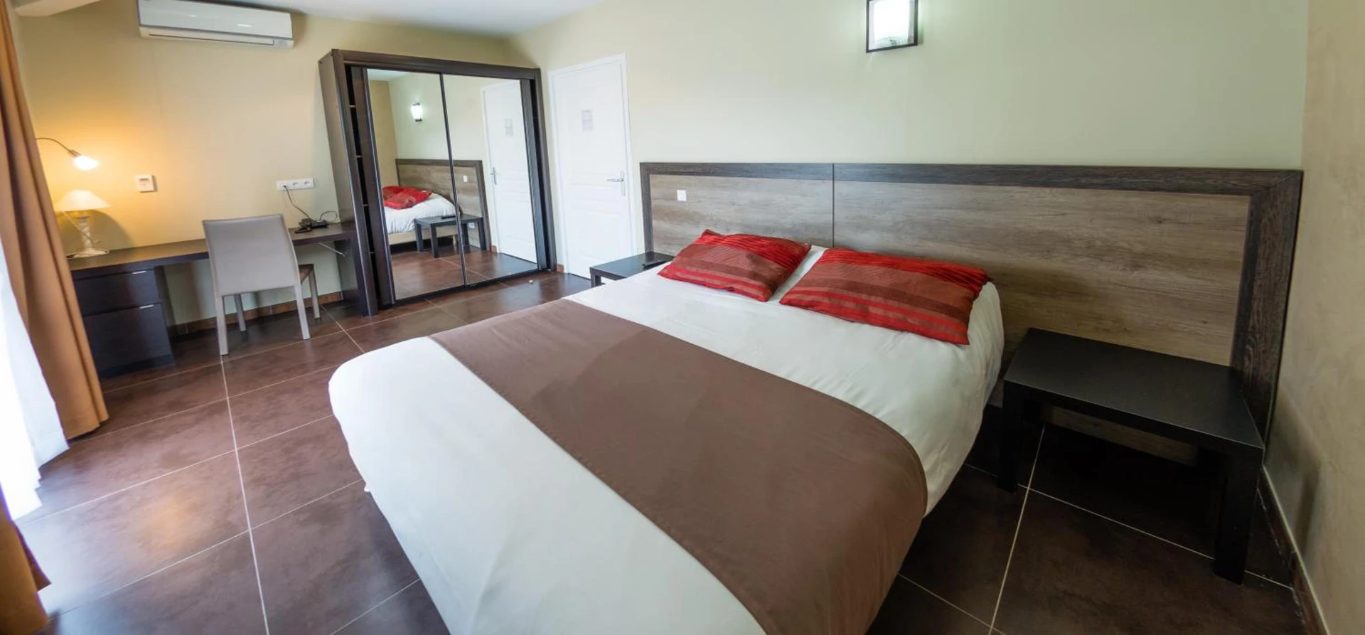 Chambre disponible pour un séminaire d'entreprise à Allotel - Fos-sur-Mer