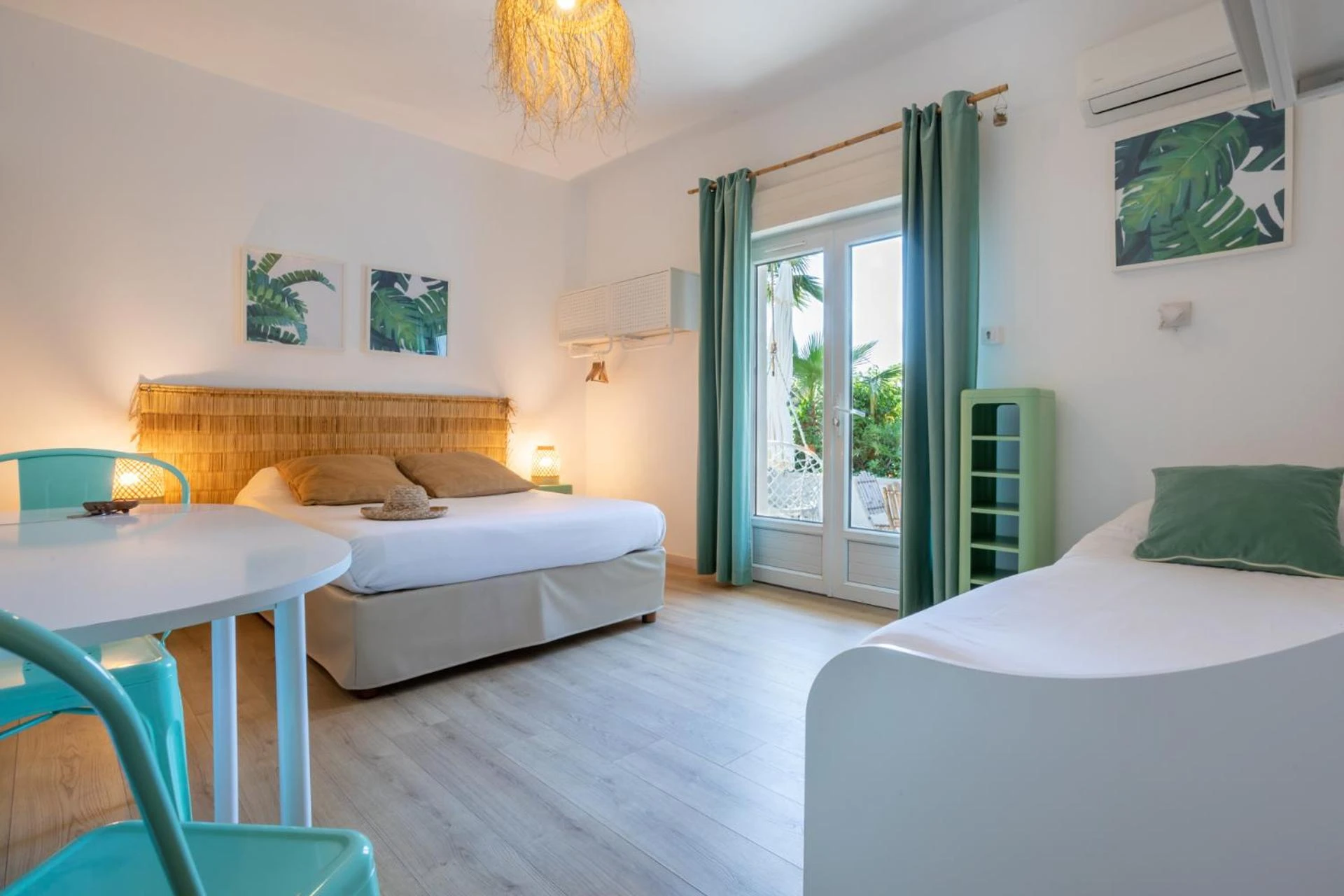 Magnifique chambre pour un séminaire d'entreprise à Hôtel Almanarre Plage - Hôtel Eco-Responsable face à la mer - Hyères