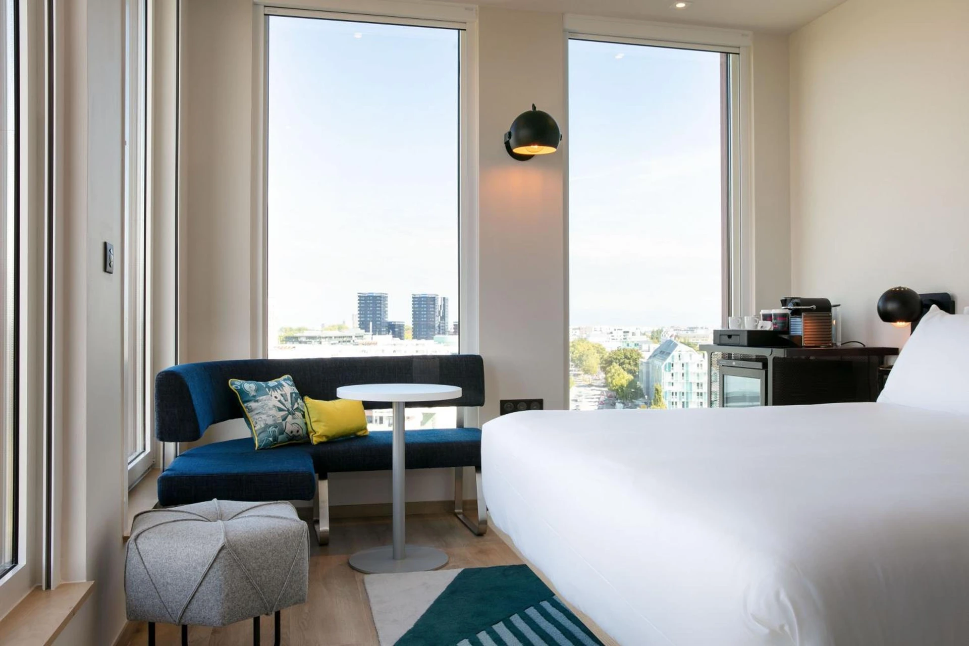 Magnifique chambre pour un séminaire d'entreprise à Aloft Strasbourg Etoile - Strasbourg