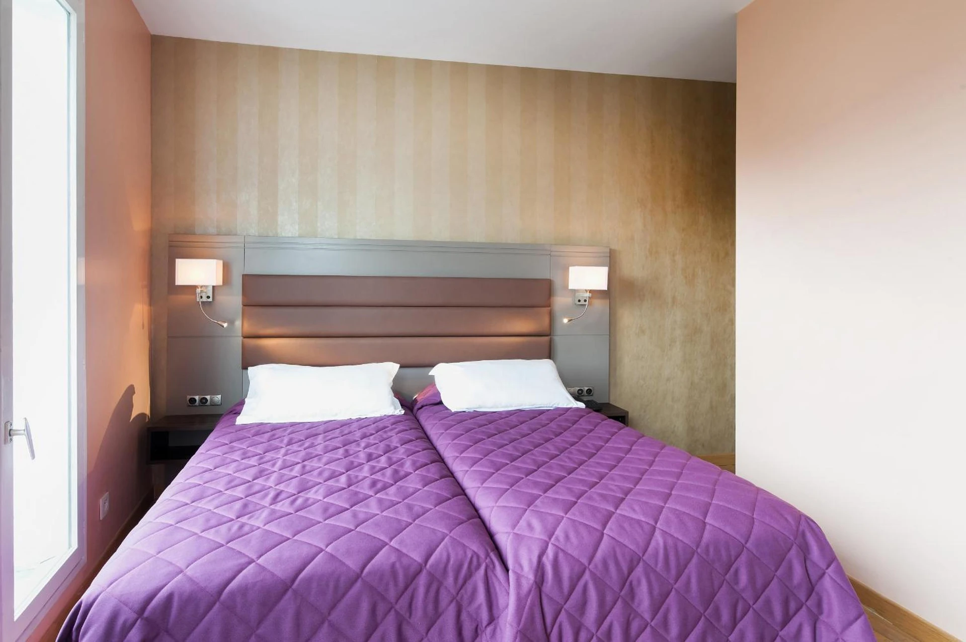 Chambre disponible pour un séminaire d'entreprise à Hotel Americain - Paris