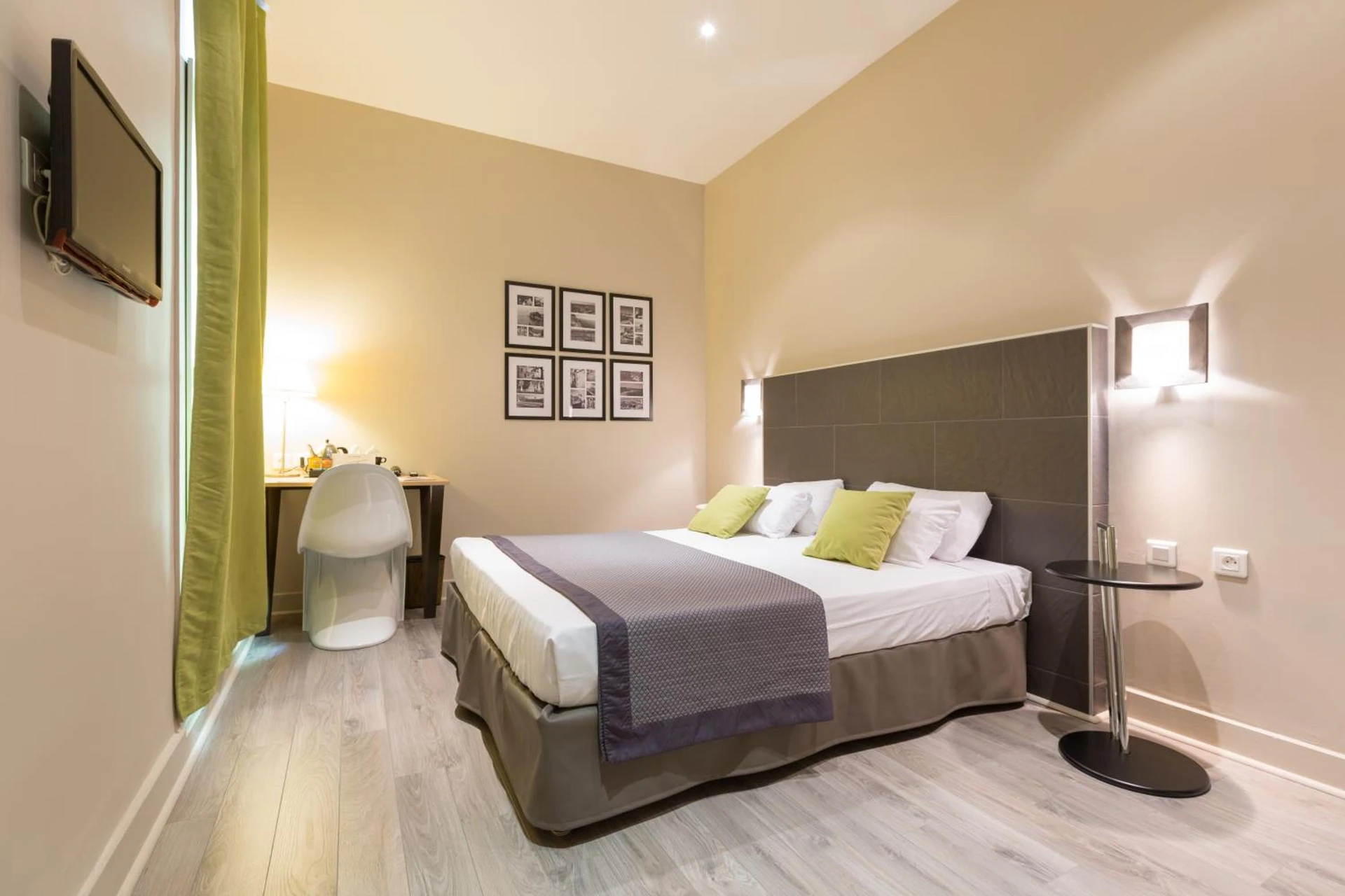 Chambre disponible pour un séminaire d'entreprise à Hôtel Amirauté - Toulon
