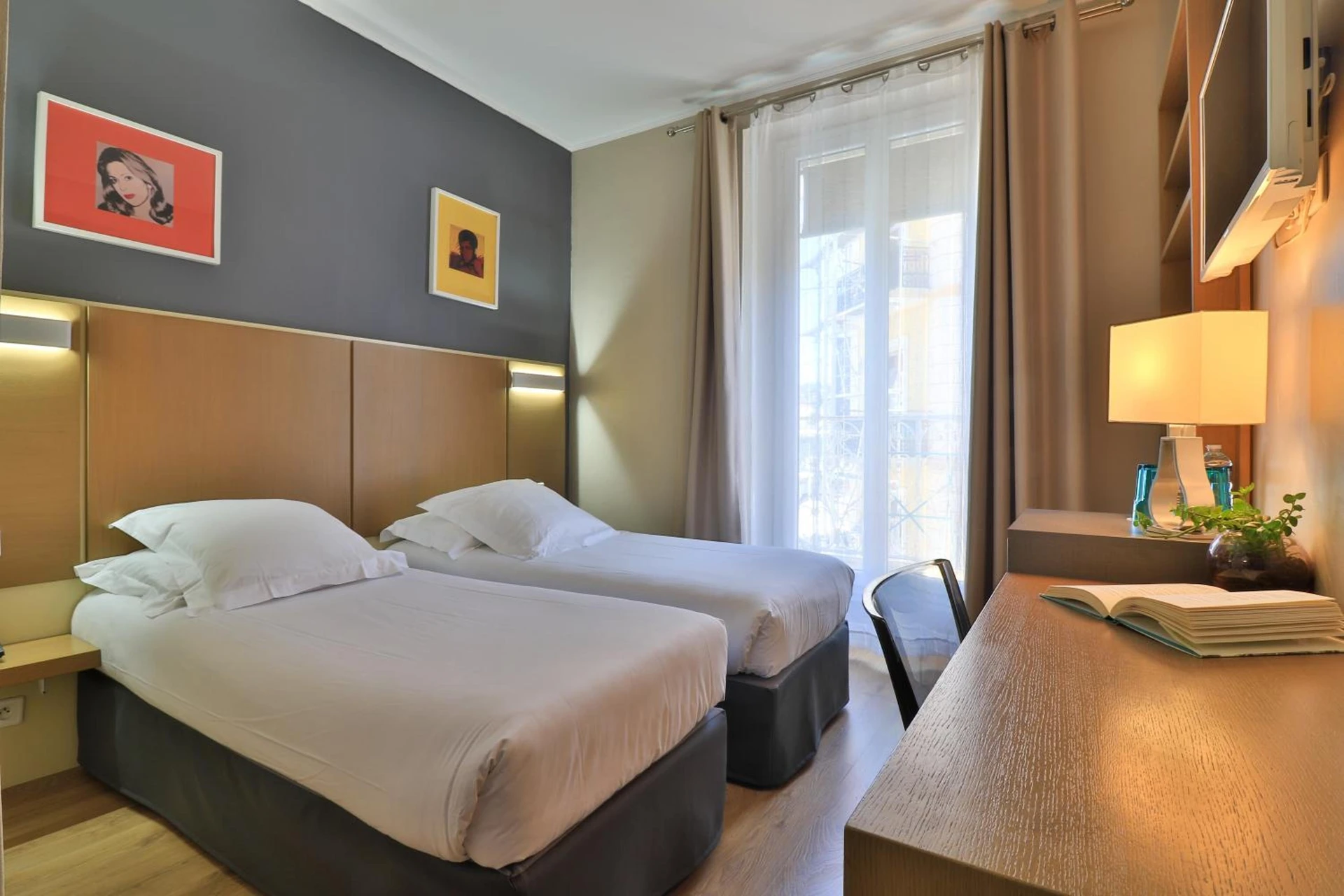 Chambre disponible pour un séminaire d'entreprise à Hotel Amiraute - Cannes