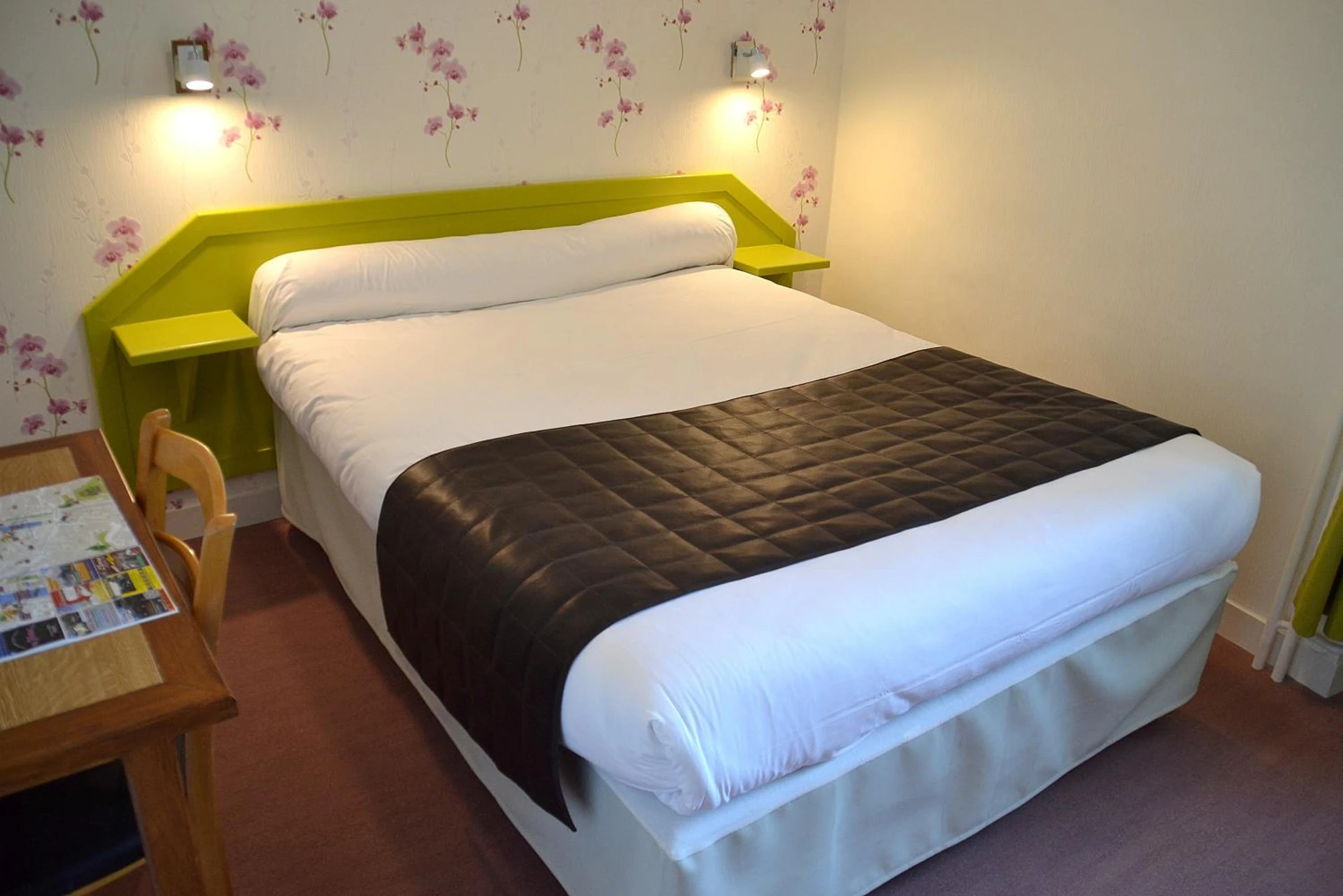 Chambre disponible pour un séminaire d'entreprise à Hotel Angleterre - Cherbourg-en-Cotentin