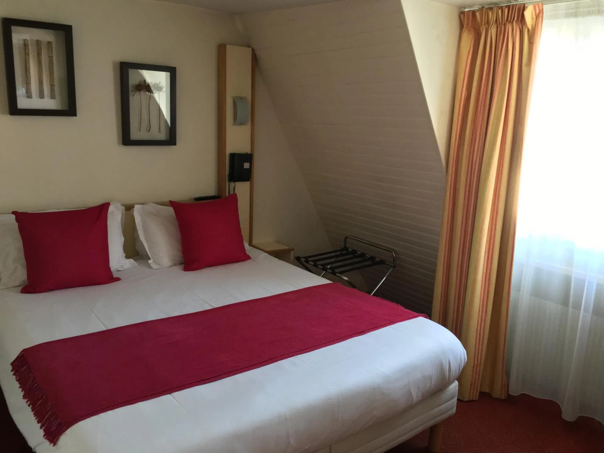 Chambre disponible pour un séminaire d'entreprise à Hotel Antin St Georges - Paris