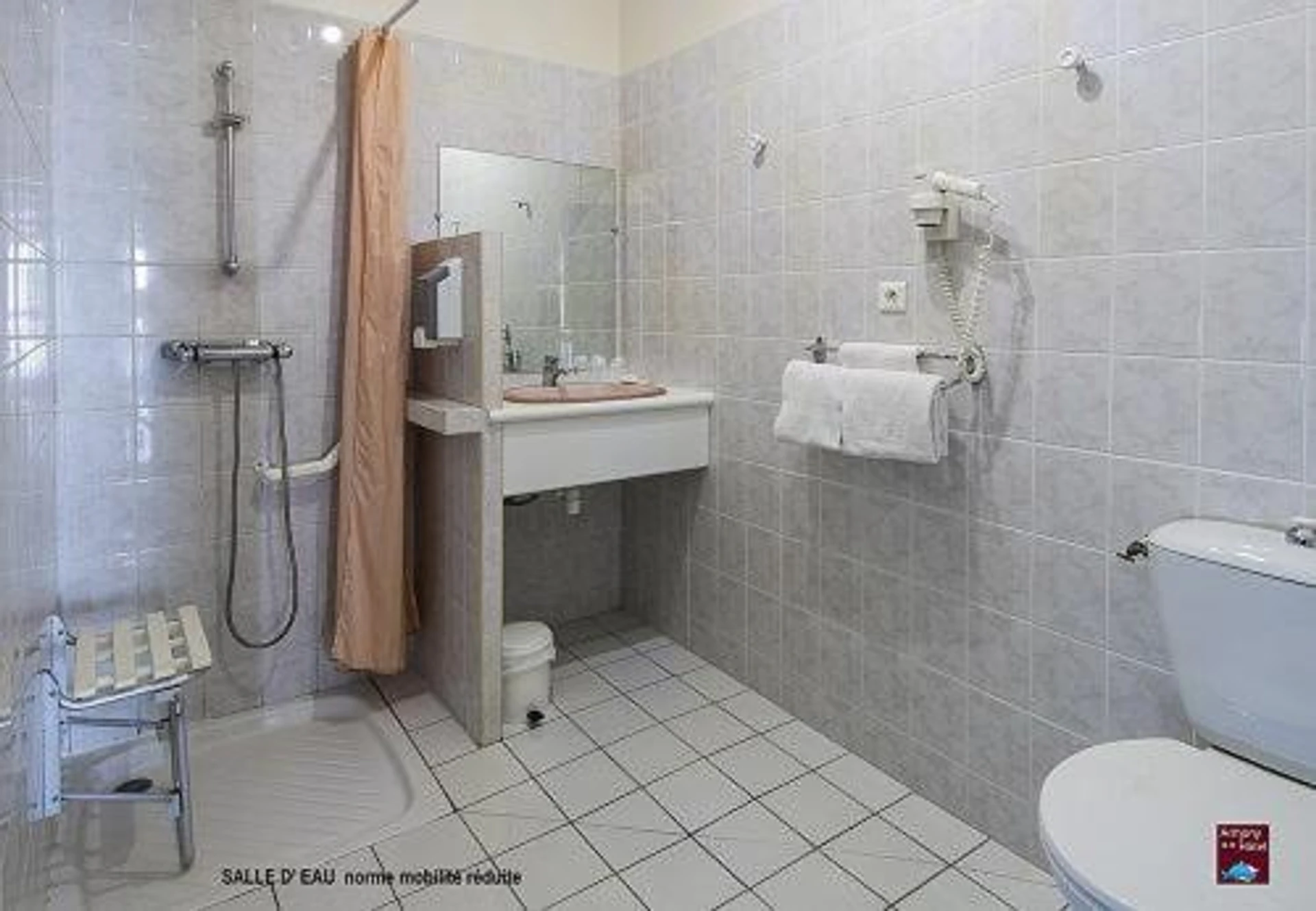 Ambiance de travail pour séminaire d'entreprise à Hôtel Armony - Laissac