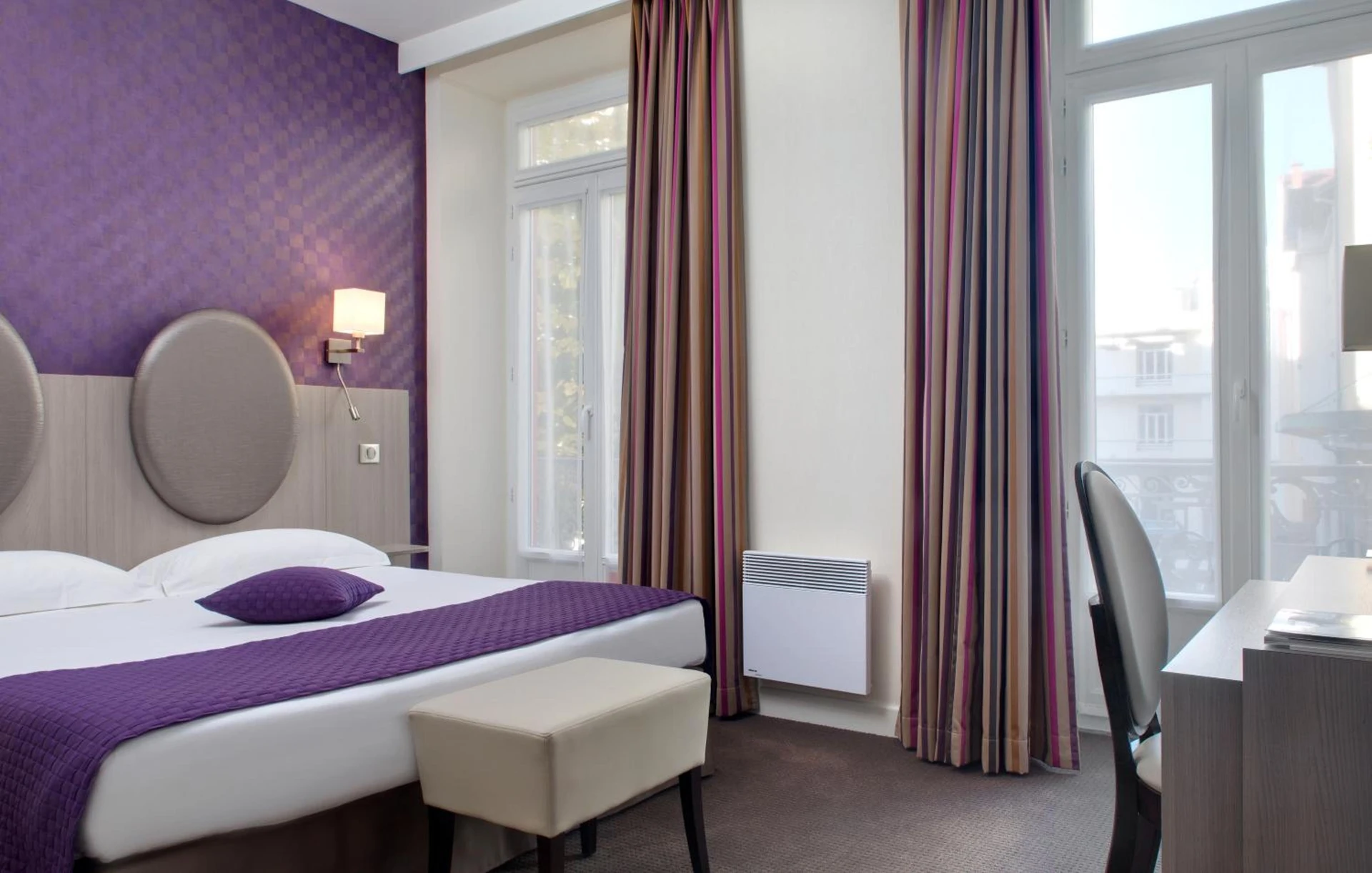 Chambre disponible pour un séminaire d'entreprise à HOTEL ARVERNA VICHY - ClT'HOTEL - Vichy