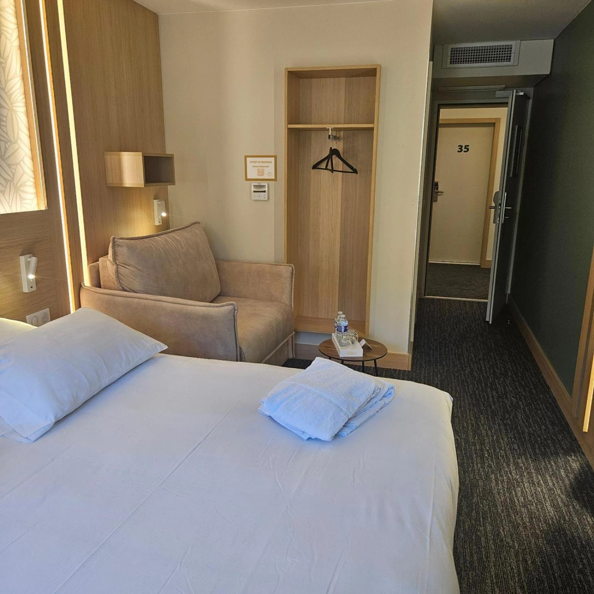 Chambre disponible pour un séminaire d'entreprise à Hôtel Aster Restaurant Aux Arcades - Briey