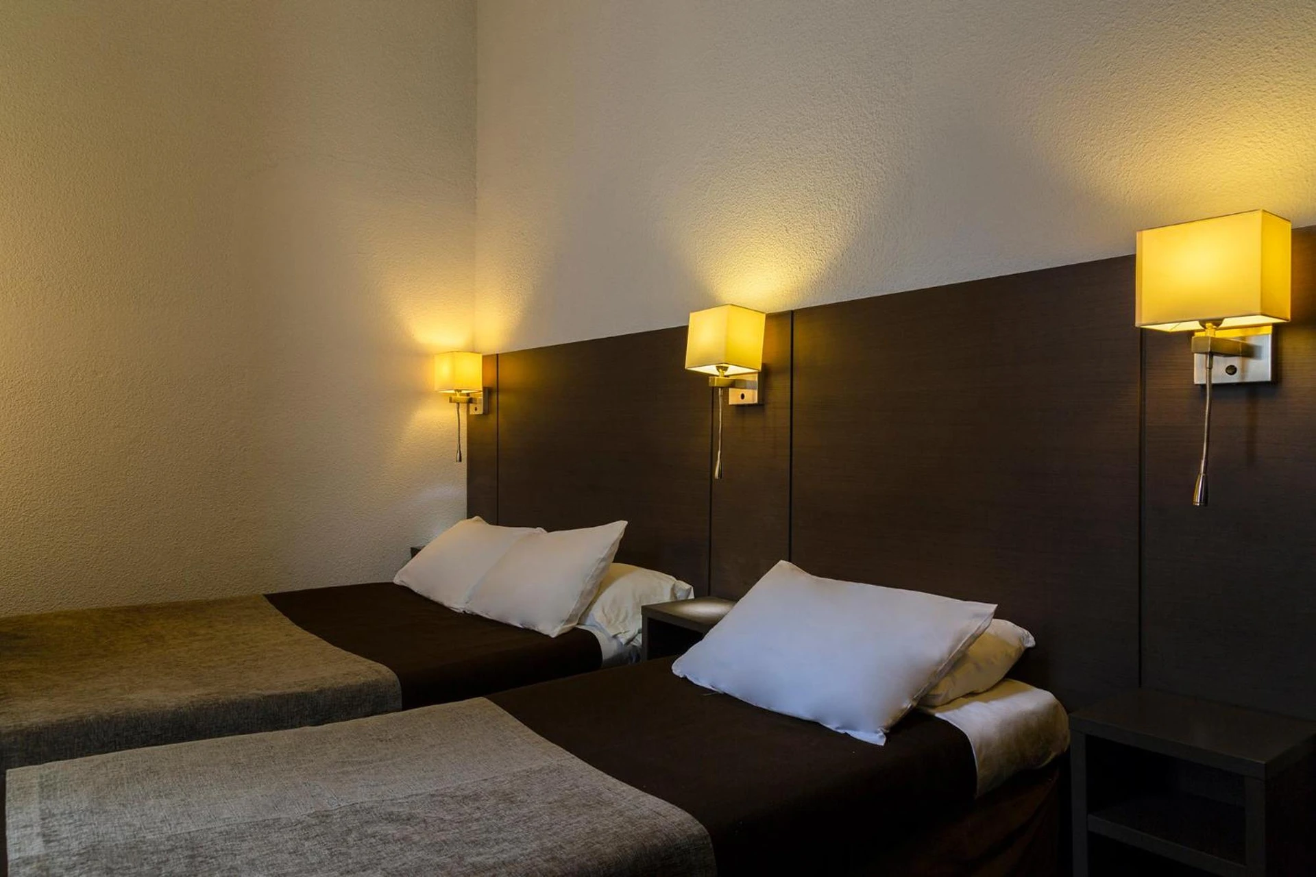 Magnifique chambre pour un séminaire d'entreprise à The Originals City, Hôtel Astoria Vatican, Lourdes - Lourdes