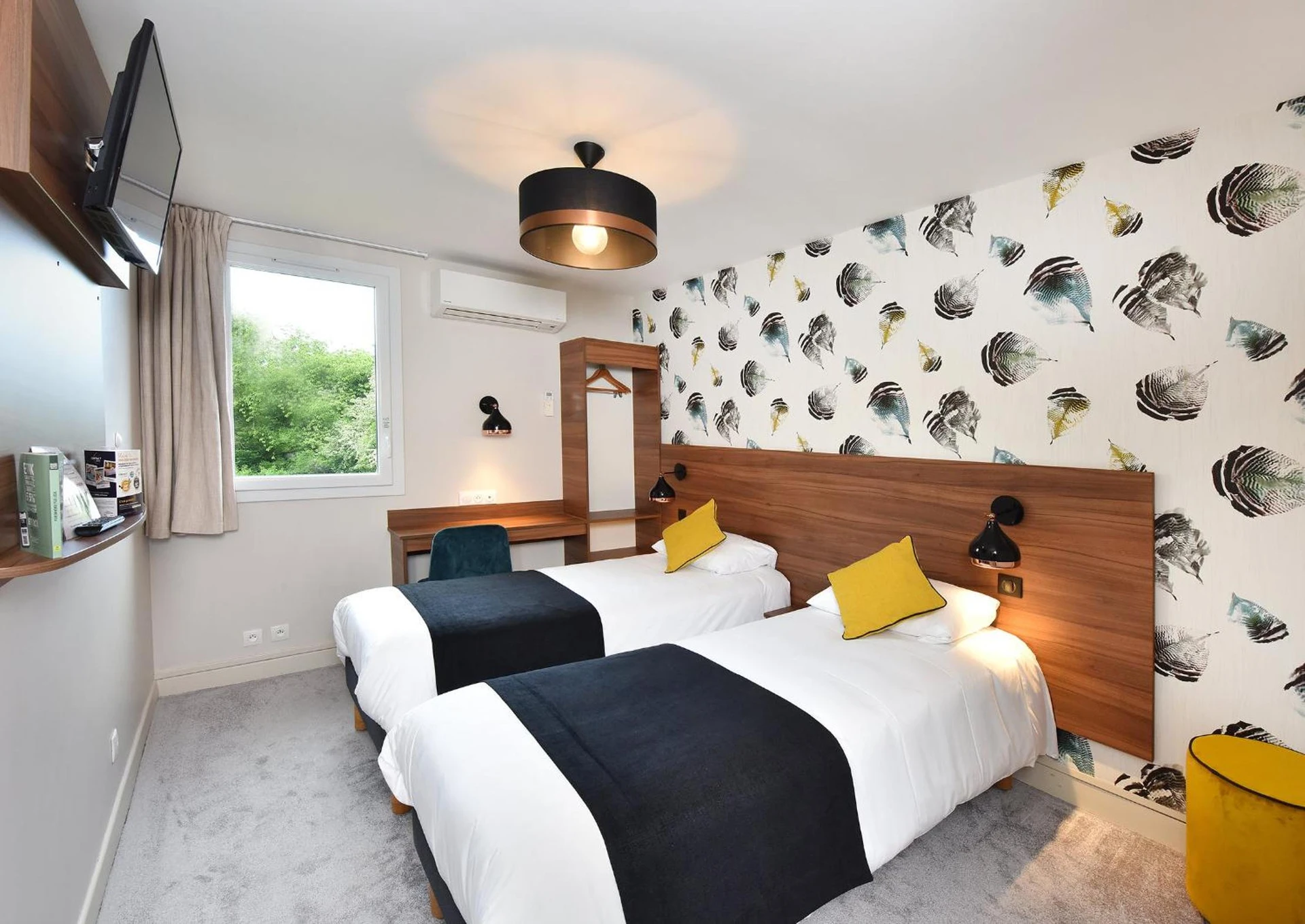 Chambre disponible pour un séminaire d'entreprise à Contact Hôtel Astréa Nevers Nord et son restaurant la Nouvelle Table - Varennes-Vauzelles