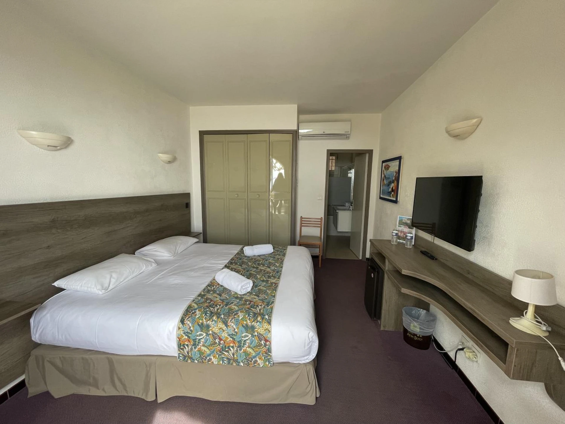 Chambre disponible pour un séminaire d'entreprise à Hôtel Astria - Le Lavandou