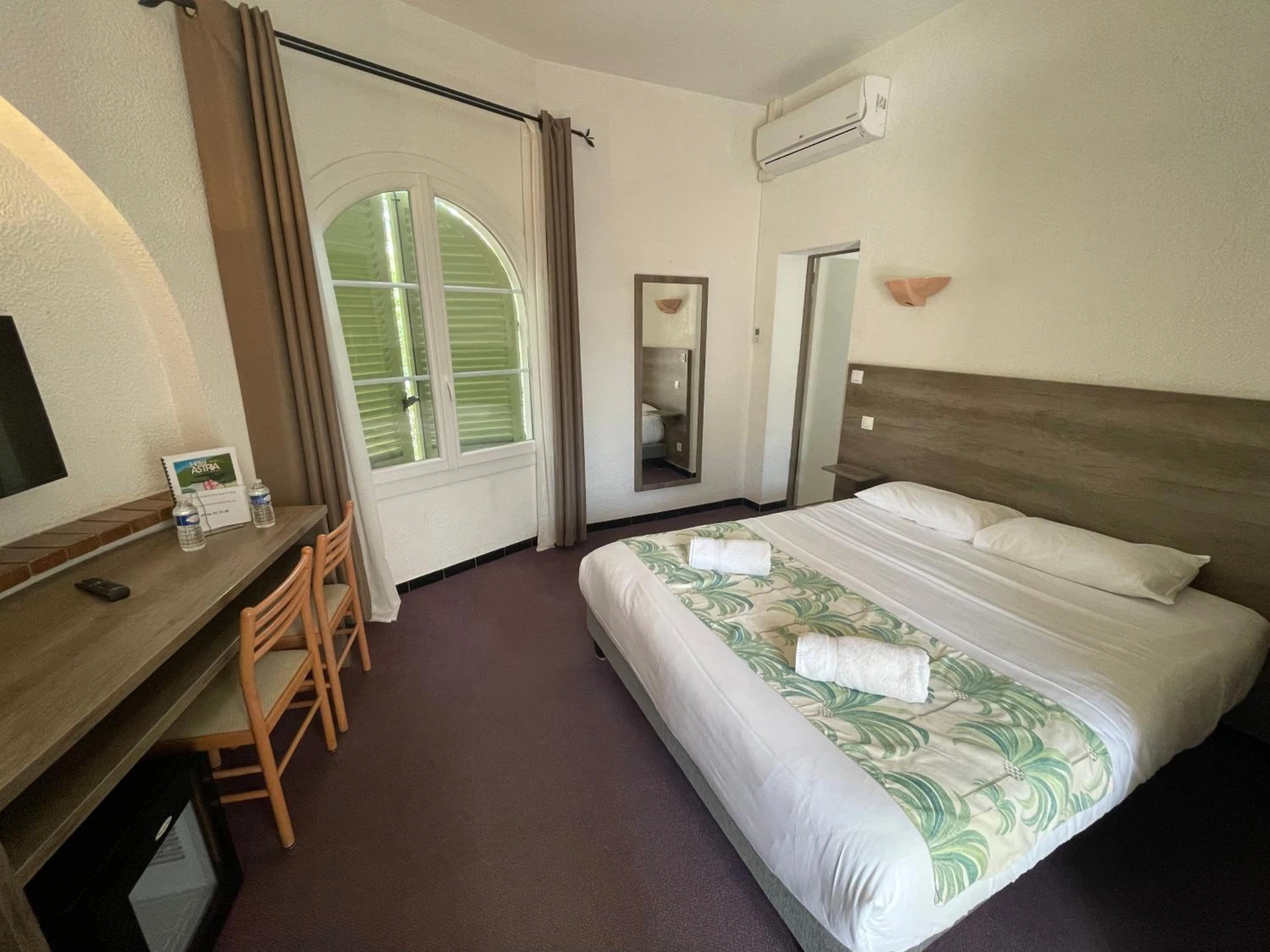 Chambre disponible pour un séminaire d'entreprise à Hôtel Astria - Le Lavandou