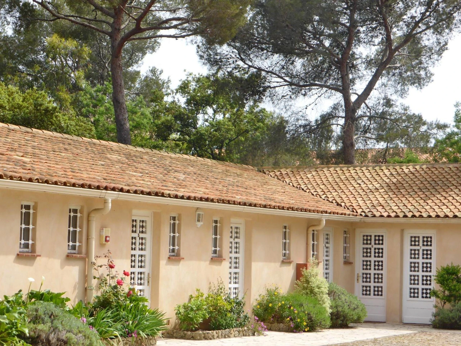 Chambre à Athéna MOTEL - Organiser un séminaire d'entreprise à Saint-Aygulf
