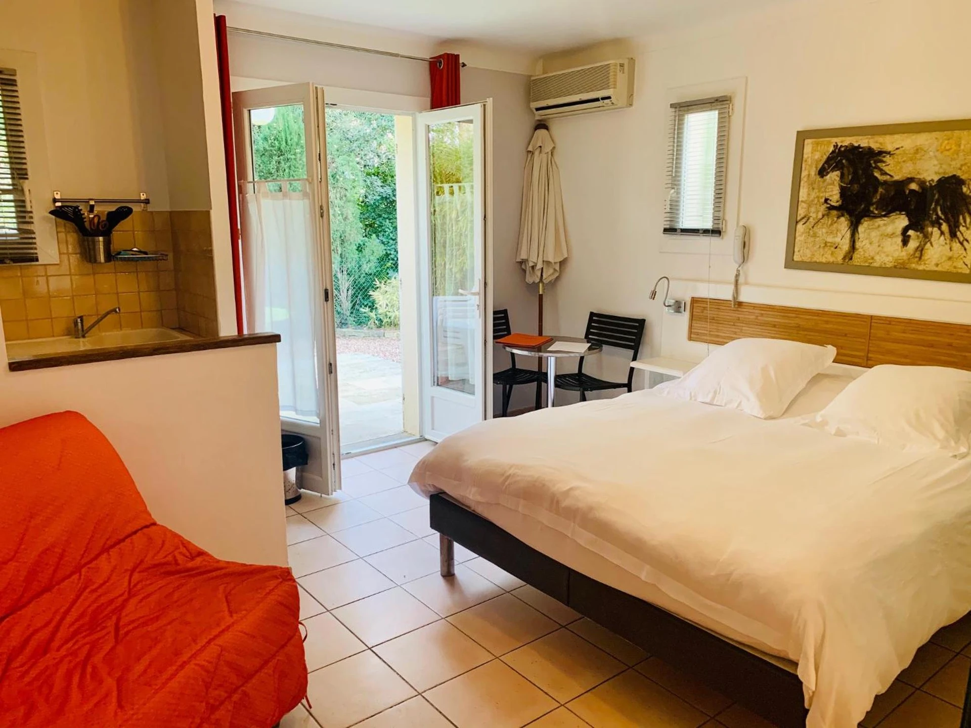Chambre disponible pour un séminaire d'entreprise à Athéna MOTEL - Saint-Aygulf