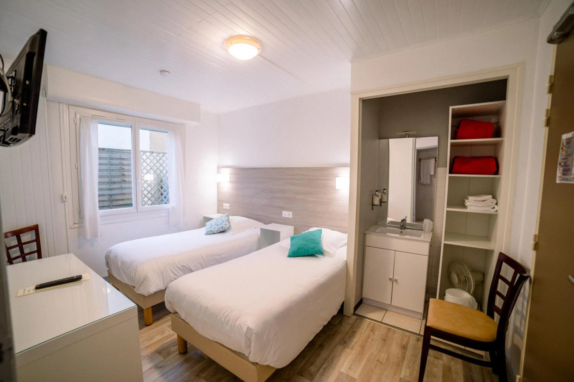 Chambre disponible pour un séminaire d'entreprise à Hotel Atlantique - Mimizan-Plage