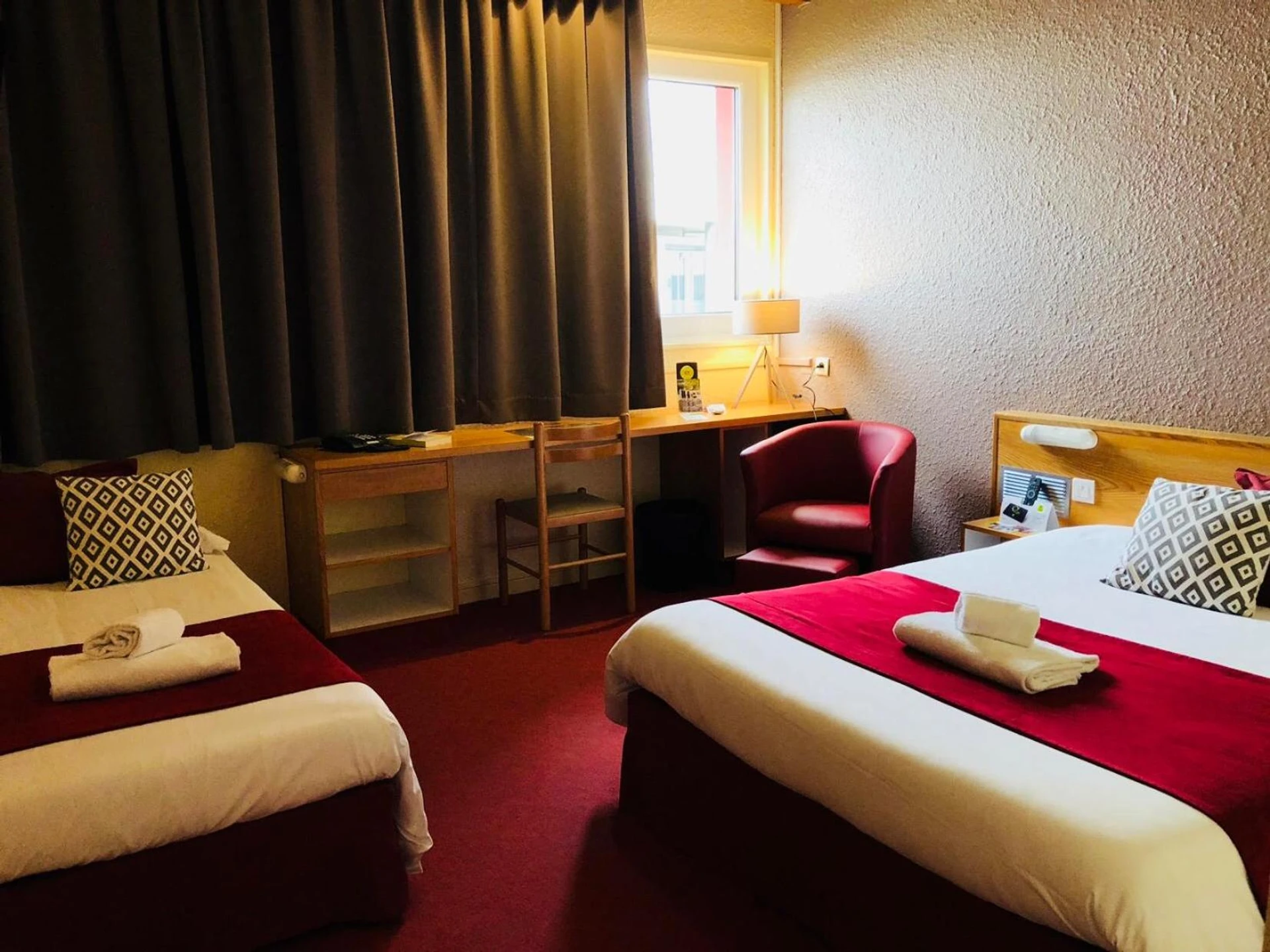 Magnifique chambre pour un séminaire d'entreprise à Logis Hôtel Atrium Epinal Golbey Chavelot - Épinal