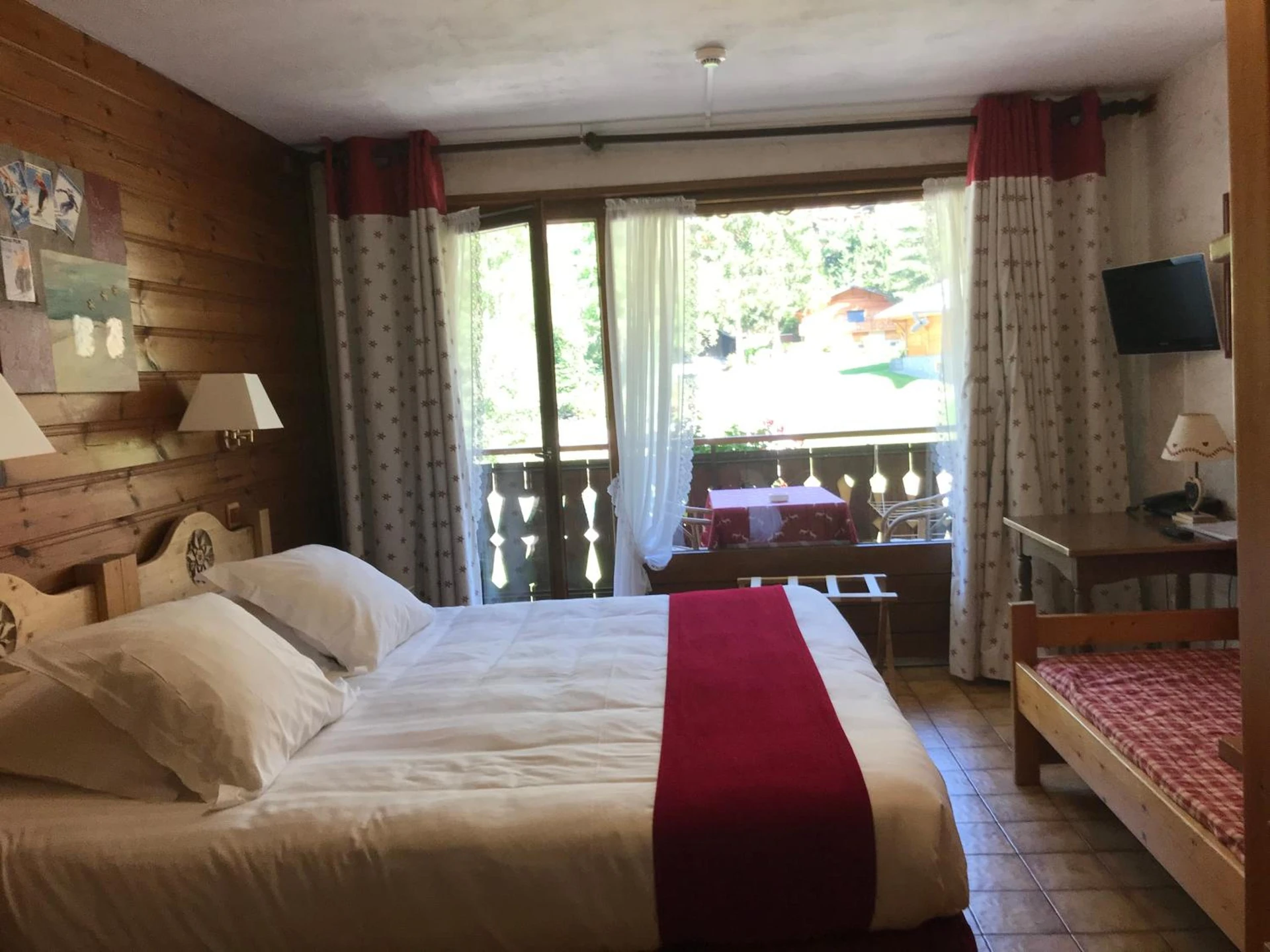 Magnifique chambre pour un séminaire d'entreprise à Au Bois de Lune - Châtel