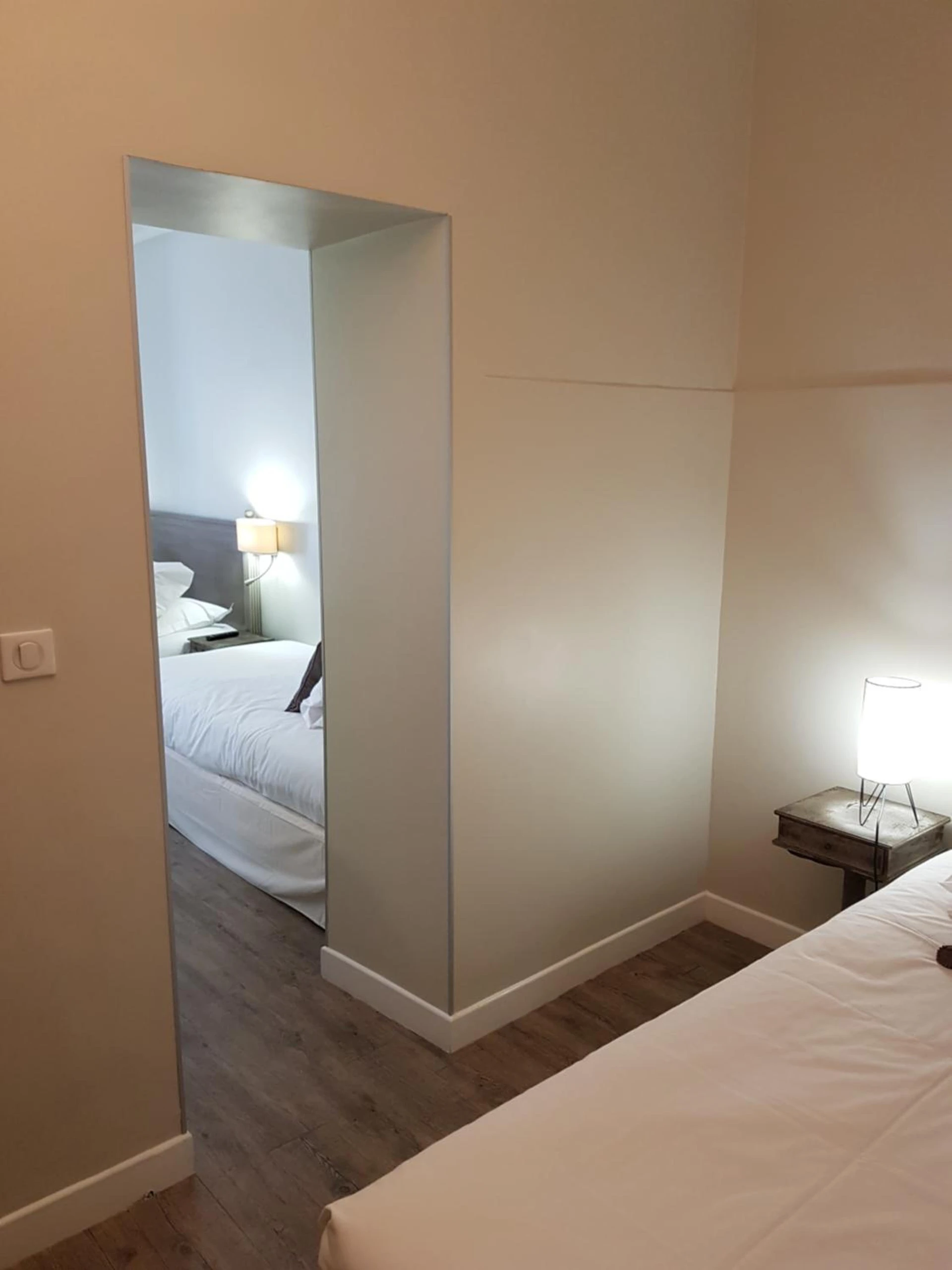 Chambre disponible pour un séminaire d'entreprise à Hôtel Au Bon Coin - Biarritz