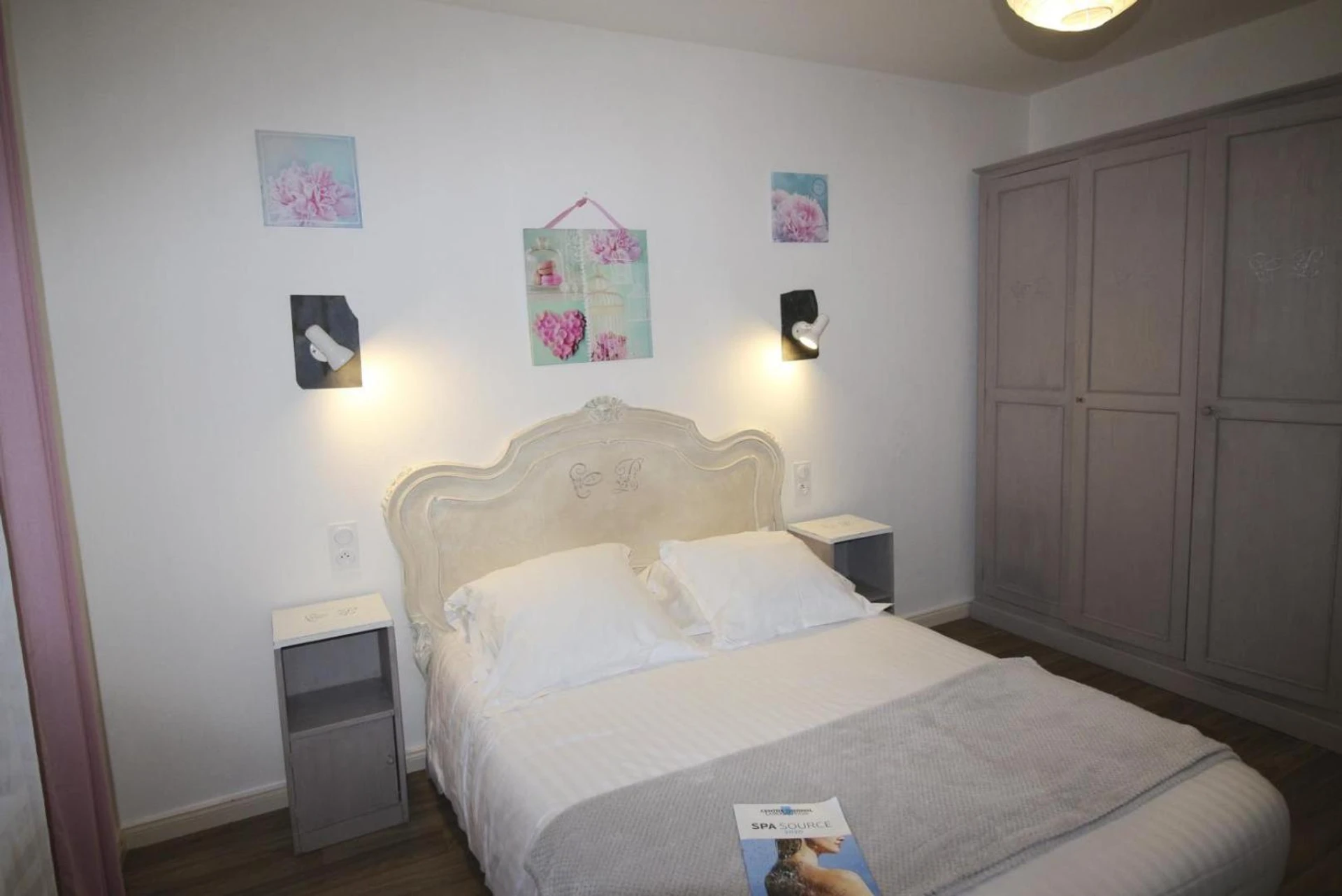 Chambre disponible pour un séminaire d'entreprise à Logis Hôtel & Restaurant Au Clos Paillé Charme & Caractère - La Roche-Posay