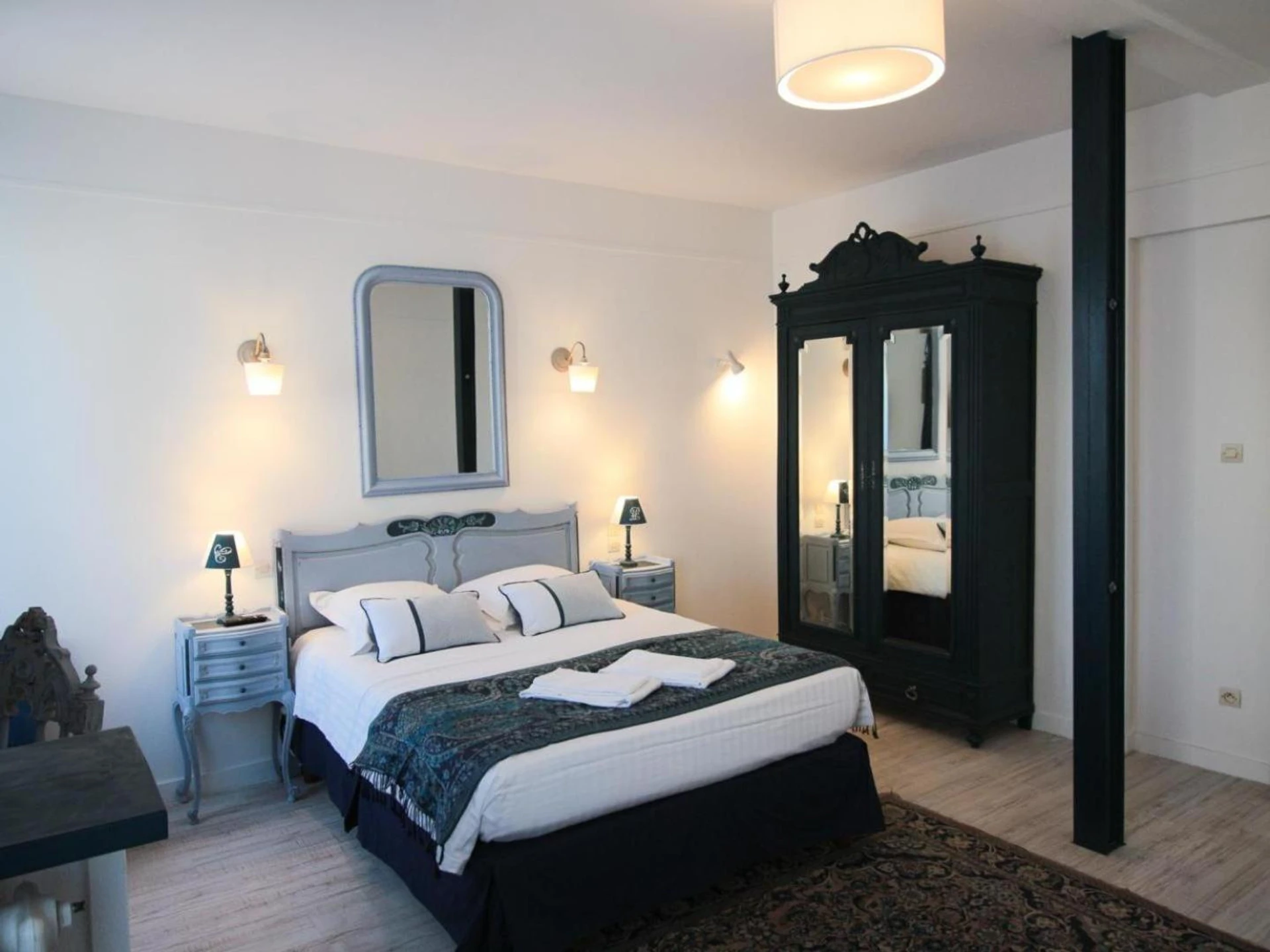 Chambre disponible pour un séminaire d'entreprise à Logis Hôtel & Restaurant Au Clos Paillé Charme & Caractère - La Roche-Posay