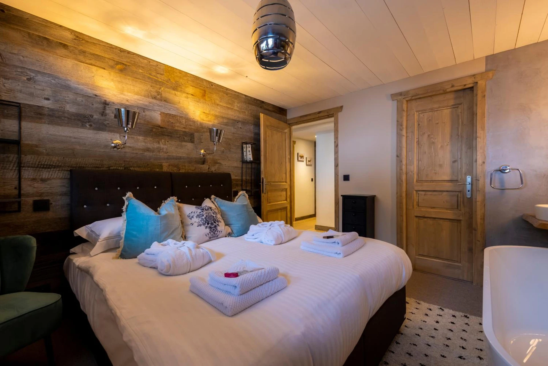 Chambre disponible pour un séminaire d'entreprise à Hôtel et Chalet Au Coin Du Feu Chilly Powder - Cannes