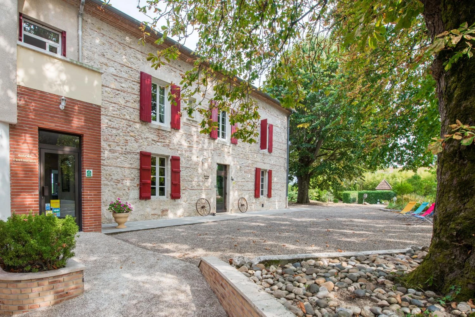 Organiser un séminaire d'entreprise : Logis Hotels - Au Colombier du Touron à brax