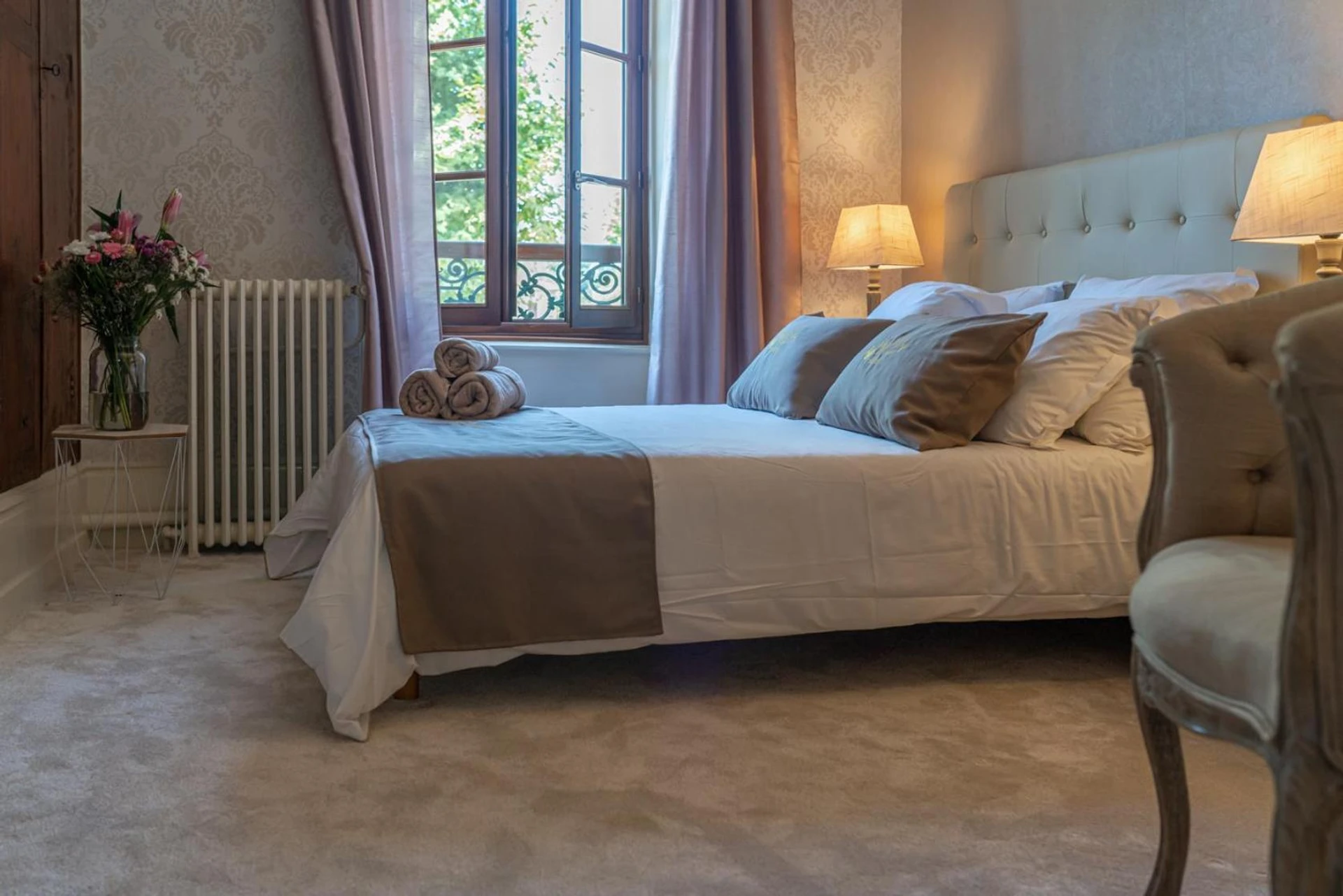 Chambre disponible pour un séminaire d'entreprise à Hôtel Au Coq Dort Spa - Châtillon-sur-Chalaronne