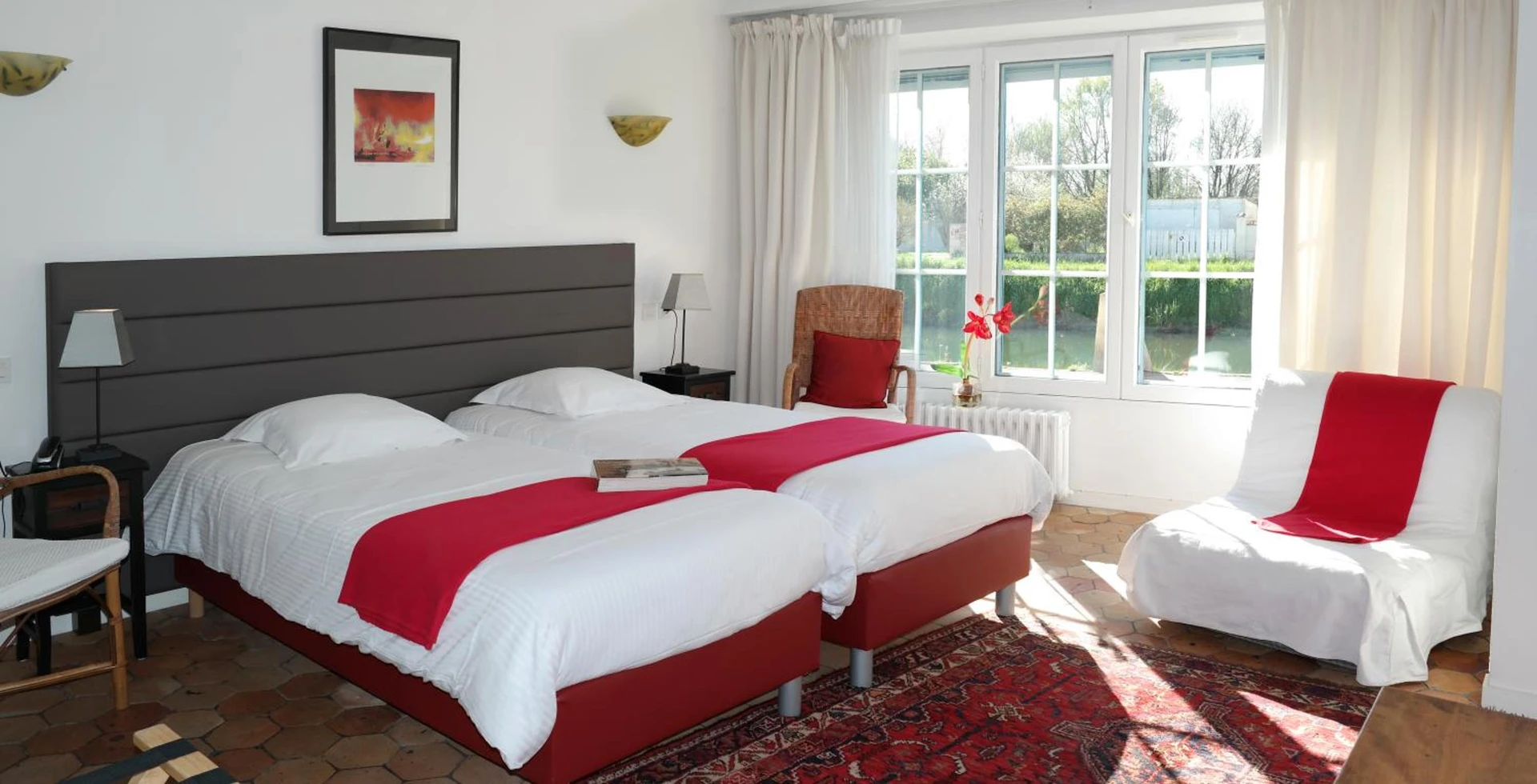 Magnifique chambre pour un séminaire d'entreprise à Hotel Au Marais - Coulon