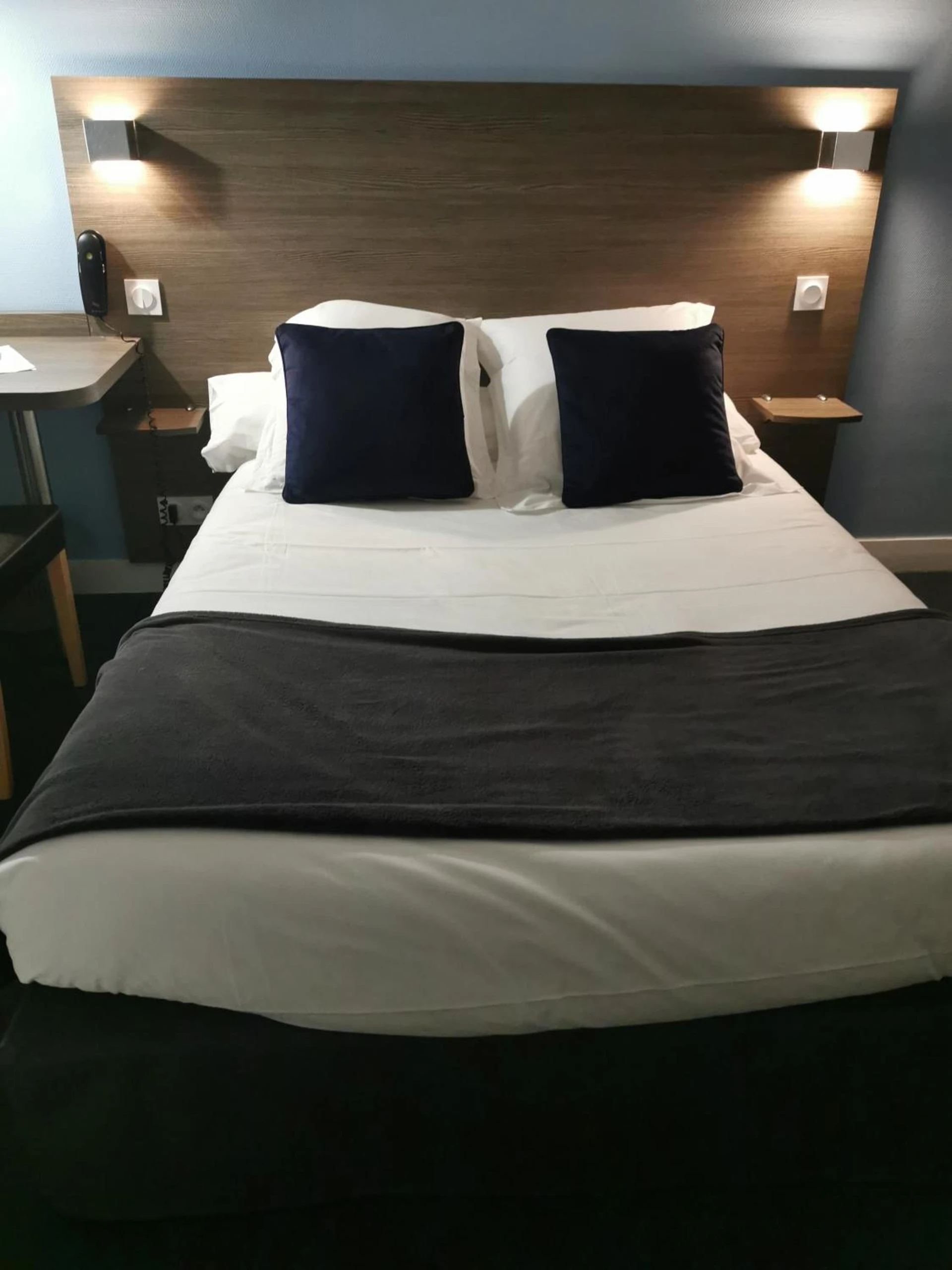 Chambre disponible pour un séminaire d'entreprise à Hotel Logis Au Moyne de Saire - Réville