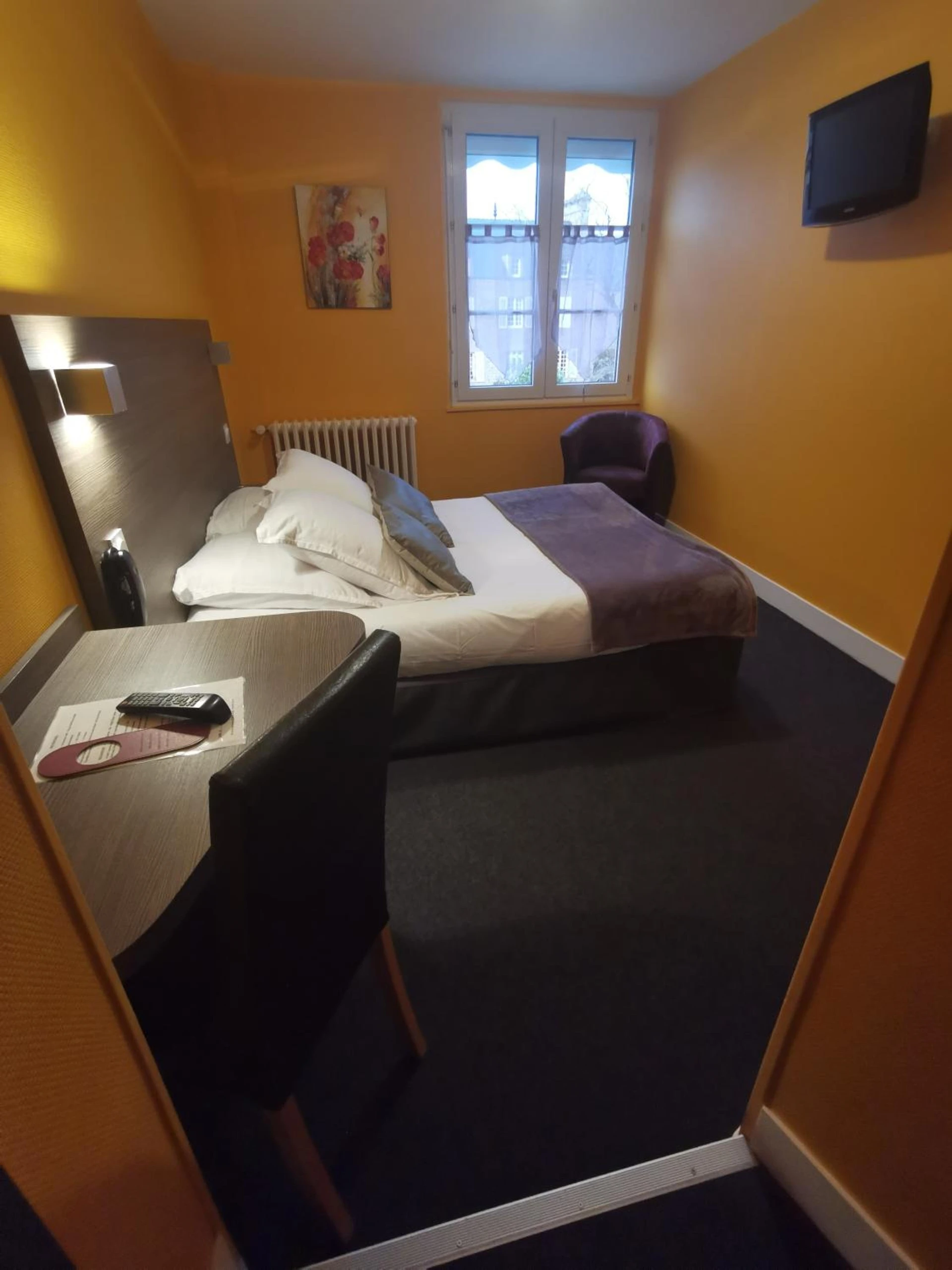 Magnifique chambre pour un séminaire d'entreprise à Hotel Logis Au Moyne de Saire - Réville