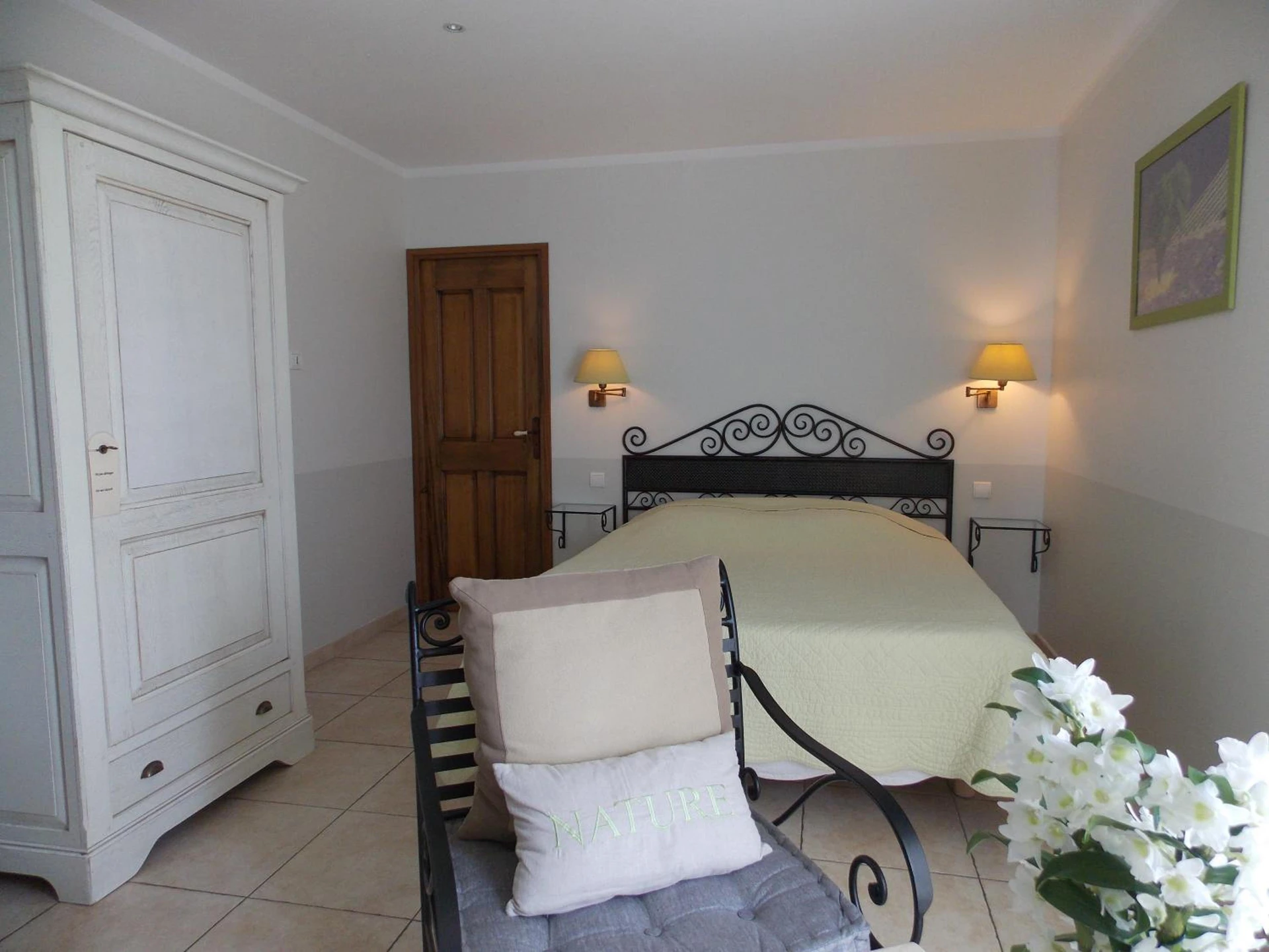 Chambre disponible pour un séminaire d'entreprise à Au Relais Provencal - Bagnols-en-Forêt