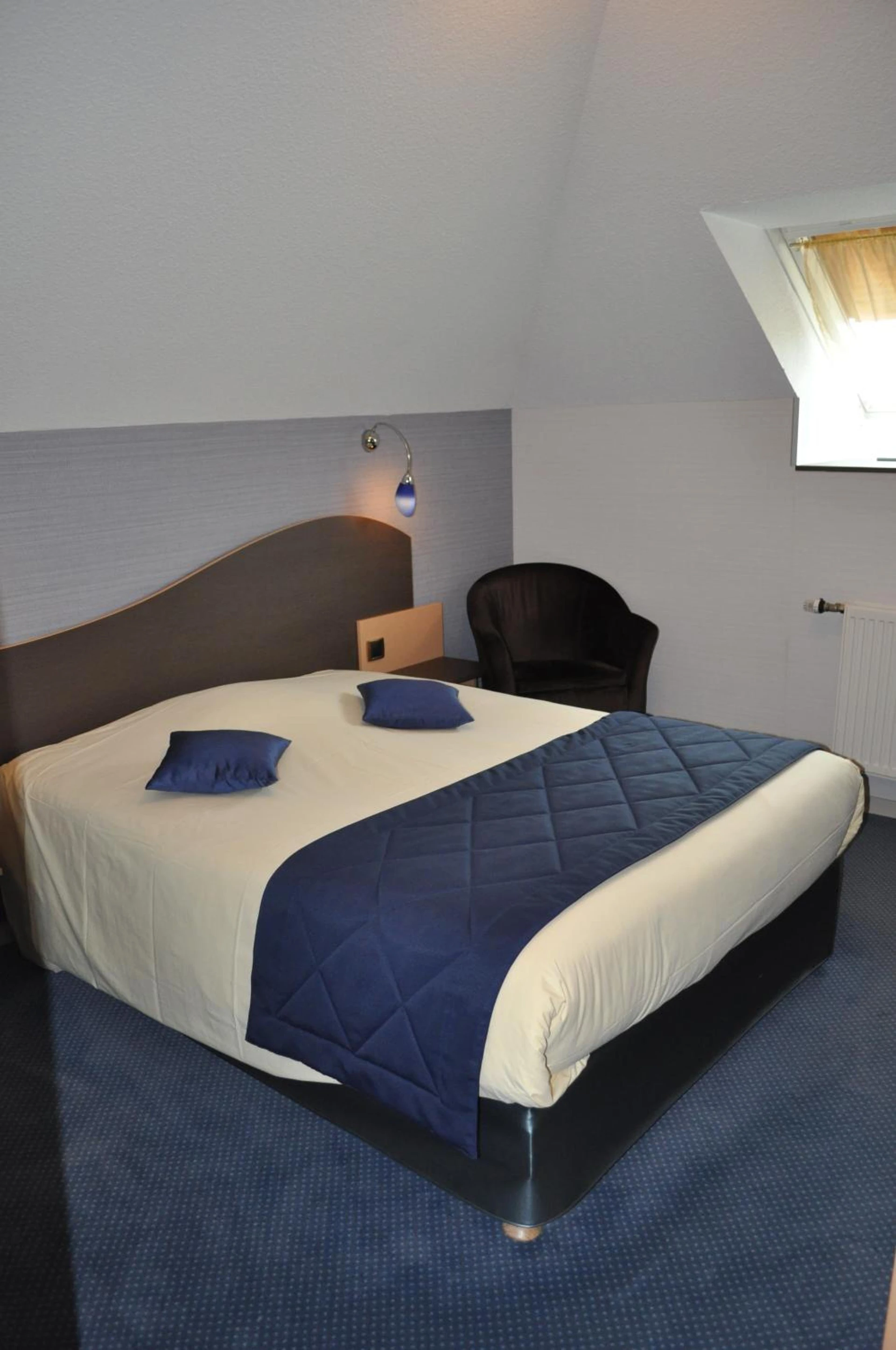 Lieu convivial pour un séminaire d'entreprise à Logis Hotel au tambour - Reims - En savoir plus 