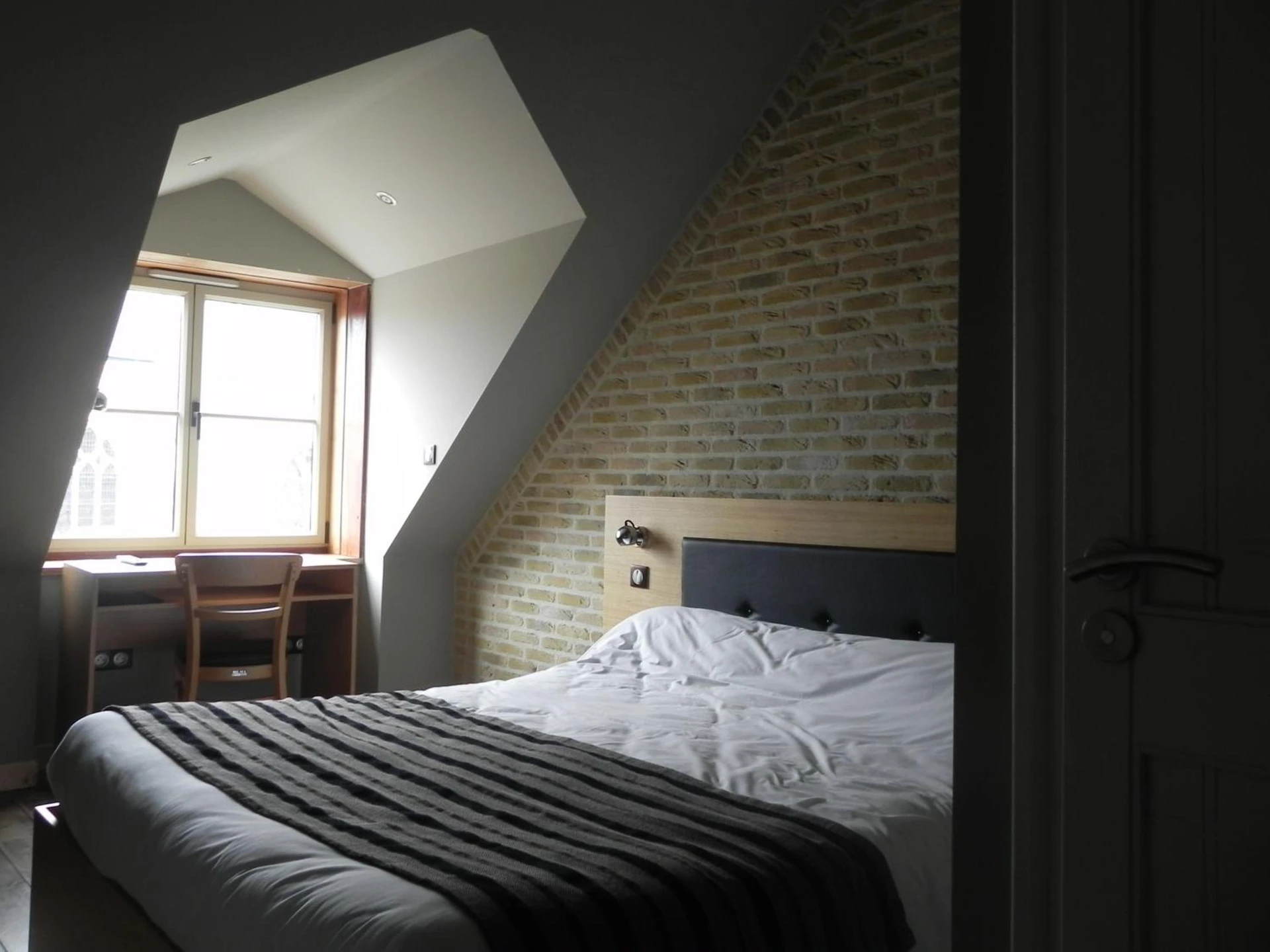 Chambre disponible pour un séminaire d'entreprise à Hôtel - Restaurant Au Tonnelier - Bergues