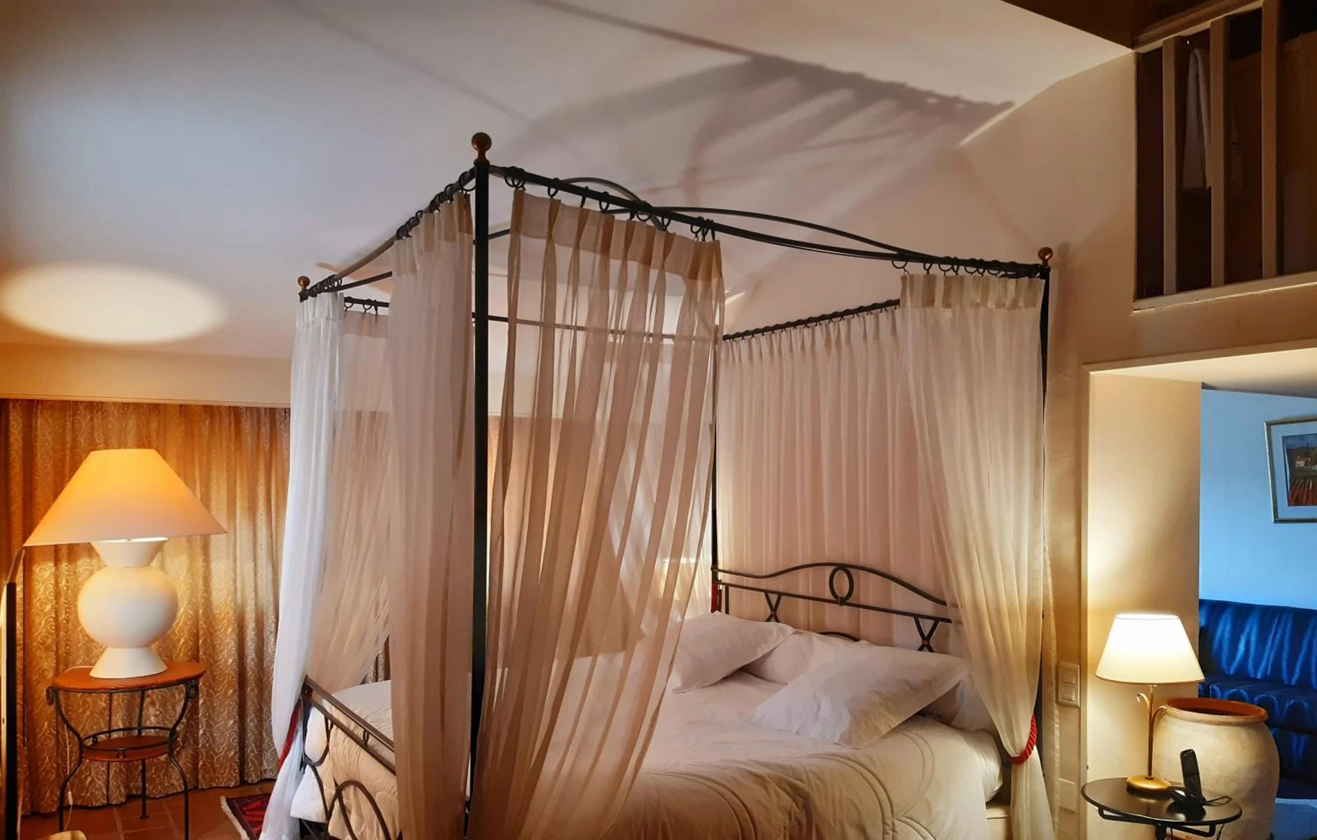 Chambre disponible pour un séminaire d'entreprise à Auberge de Cassagne & Spa - Le Pontet