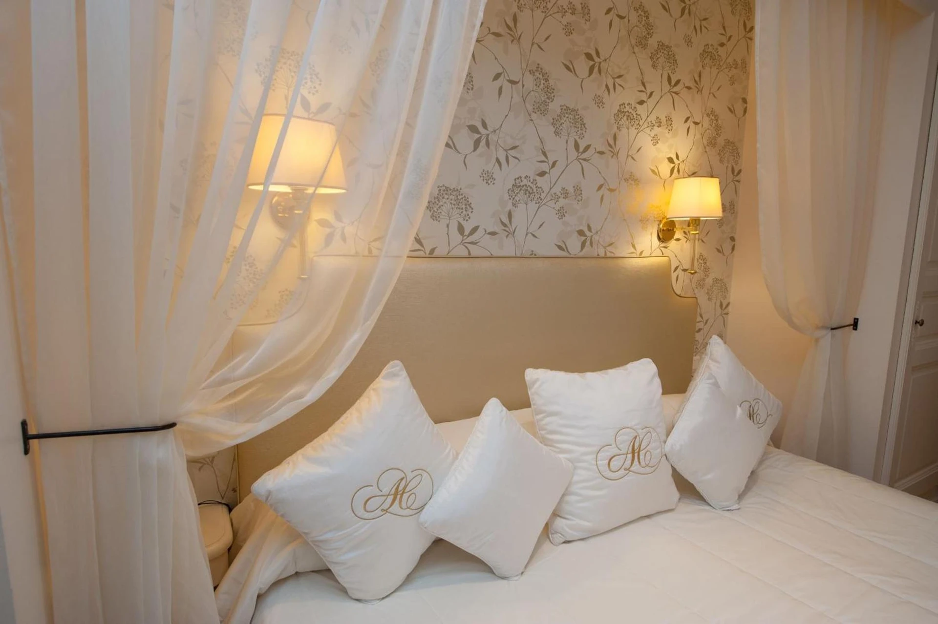 Chambre disponible pour un séminaire d'entreprise à Auberge de Cassagne & Spa - Le Pontet