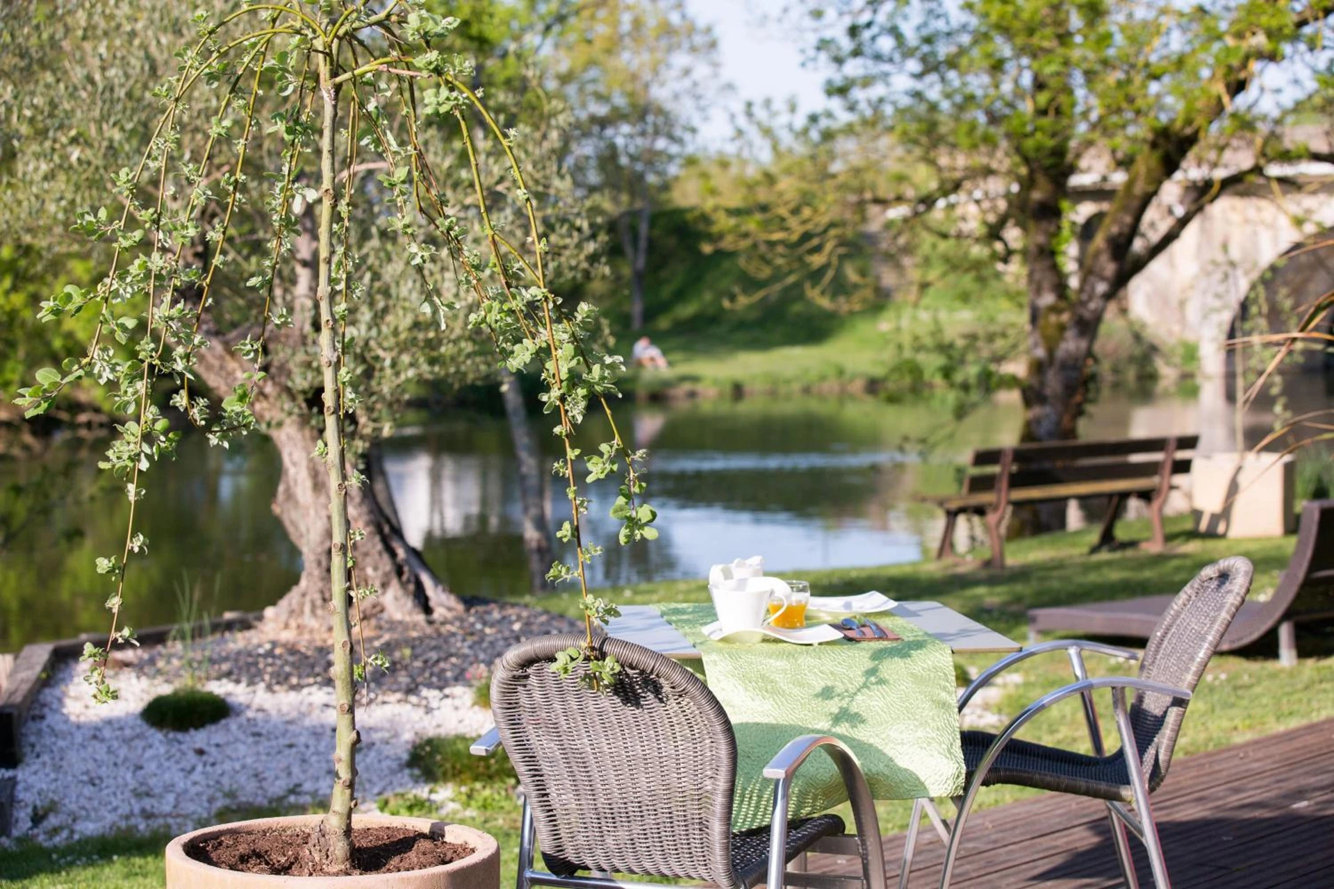 Ambiance de travail pour séminaire d'entreprise à Logis Auberge De La Riviere - Aix-en-Provence