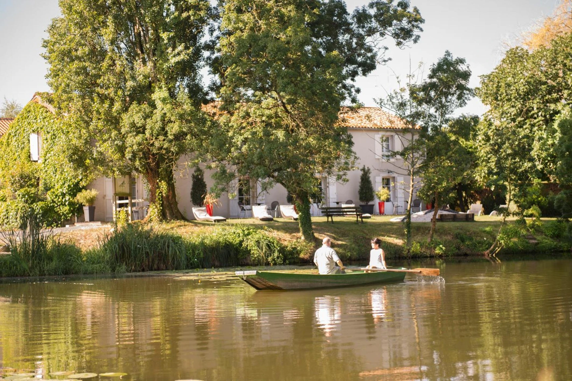 Lieu convivial pour un séminaire d'entreprise à Logis Auberge De La Riviere - Aix-en-Provence - En savoir plus 