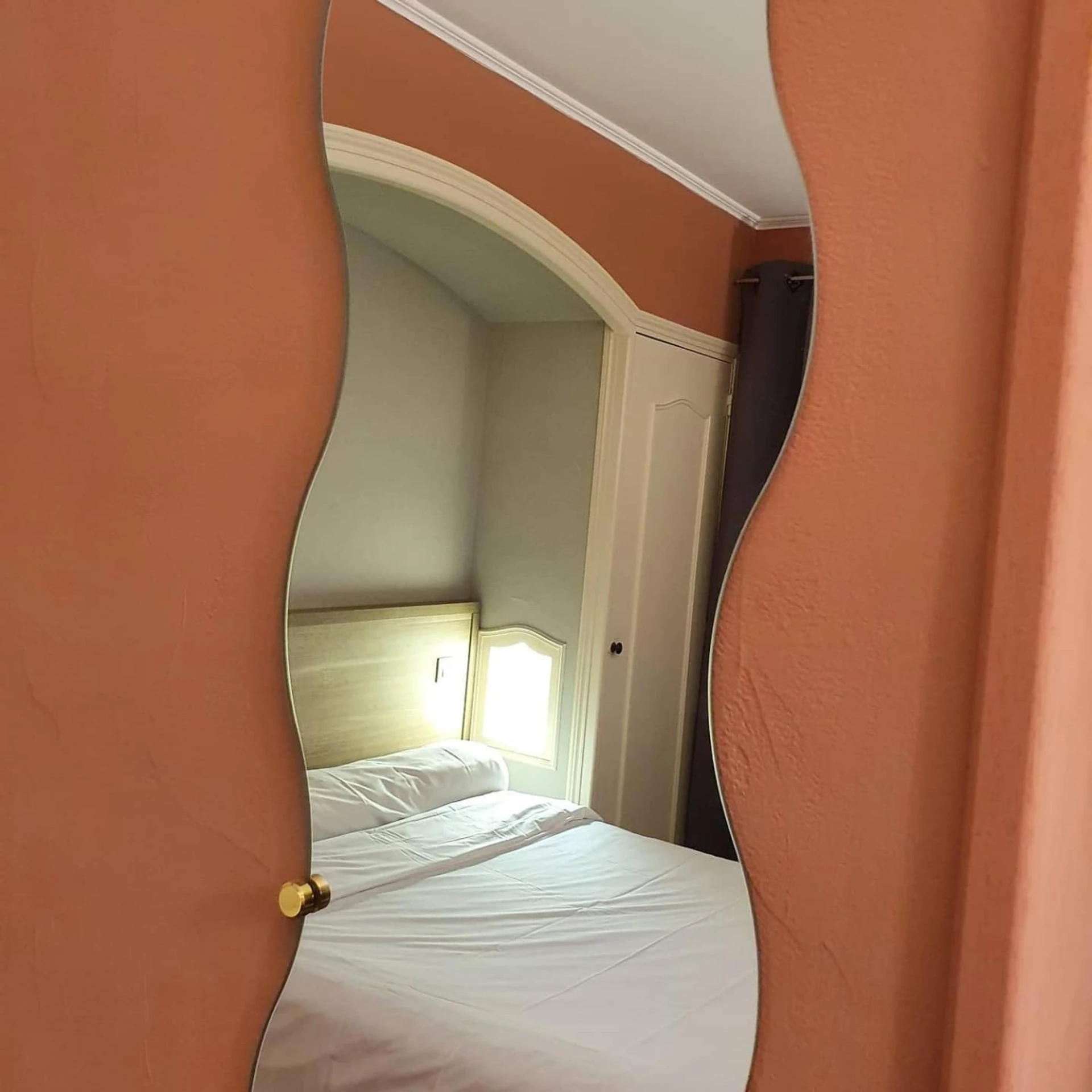 Chambre disponible pour un séminaire d'entreprise à Auberge de la Tour -Appartements- - Agen