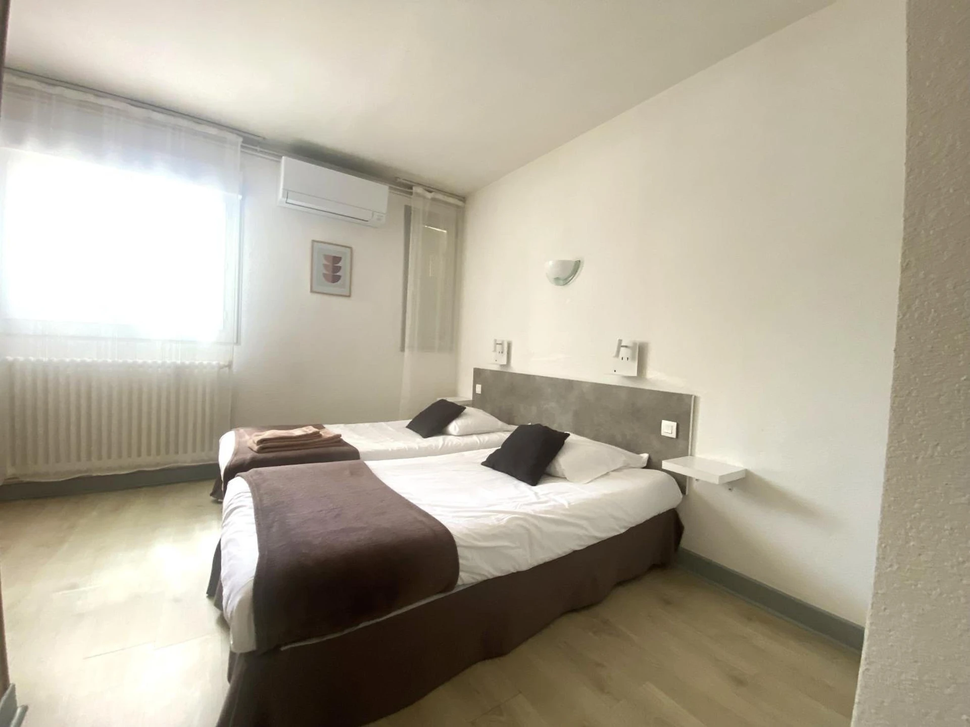 Magnifique chambre pour un séminaire d'entreprise à Auberge de Lamagistere - Lamagistère
