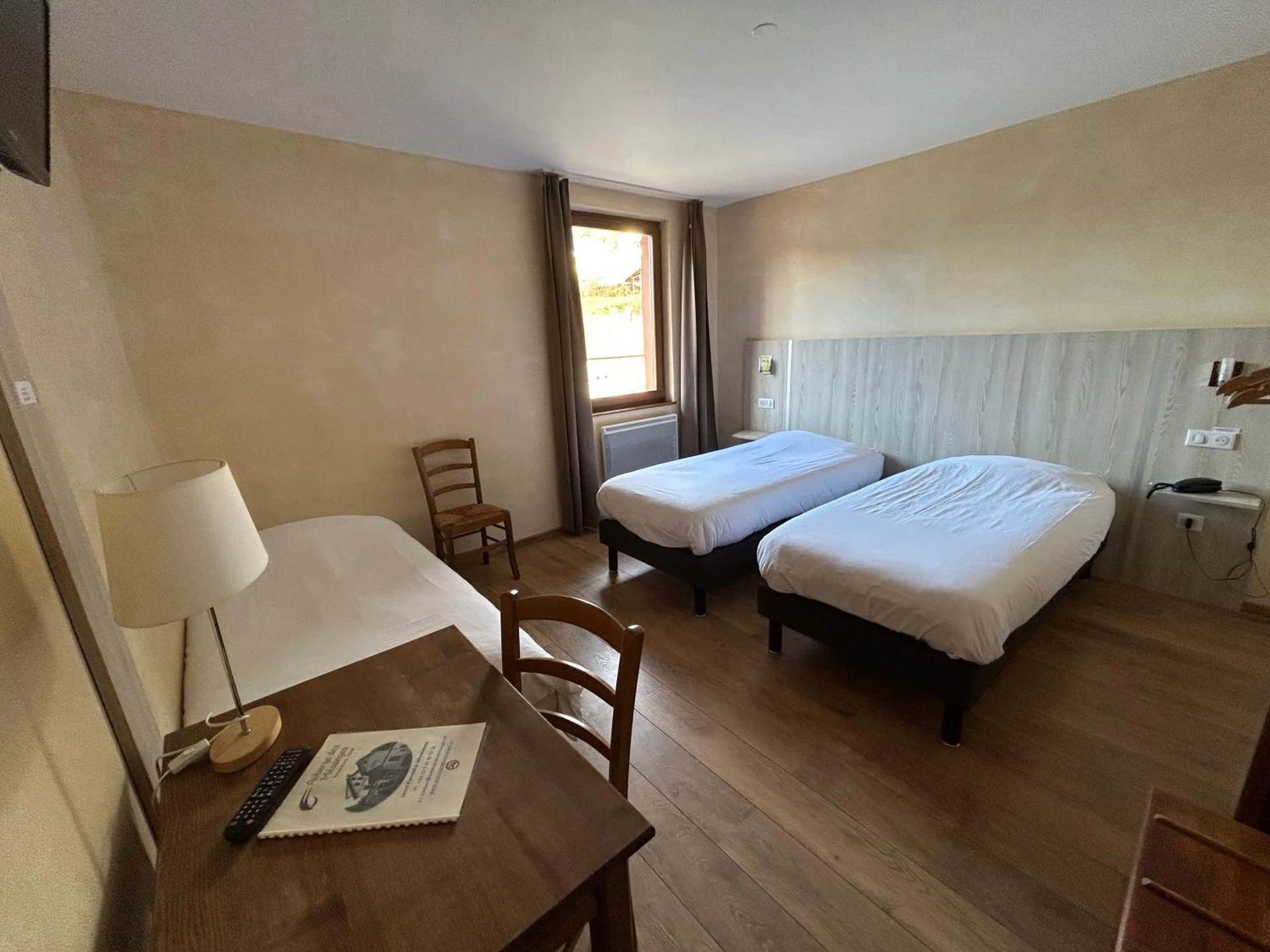 Chambre disponible pour un séminaire d'entreprise à Auberge Des Mésanges - Meisenthal