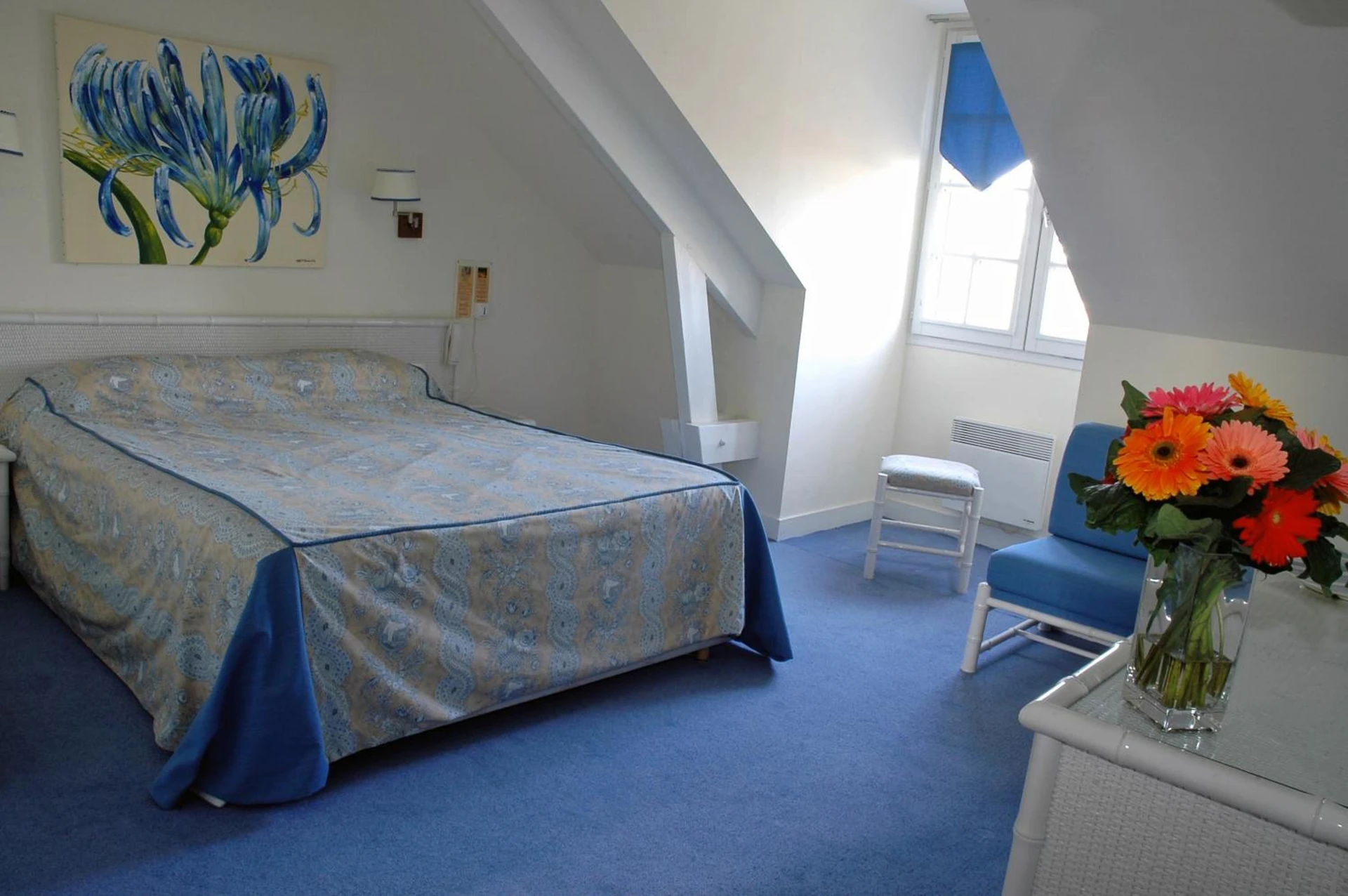 Magnifique chambre pour un séminaire d'entreprise à Logis Auberge Du Centre - Annecy