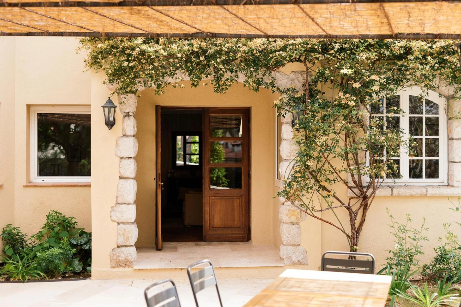 Lieu convivial pour un séminaire d'entreprise à Auberge du Rédier - Logis Hôtels - Saint-Malo - En savoir plus 