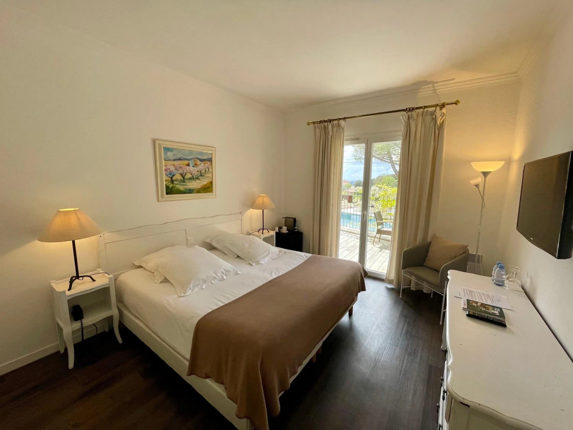 Chambre disponible pour un séminaire d'entreprise à Auberge du Rédier - Logis Hôtels - Saint-Malo