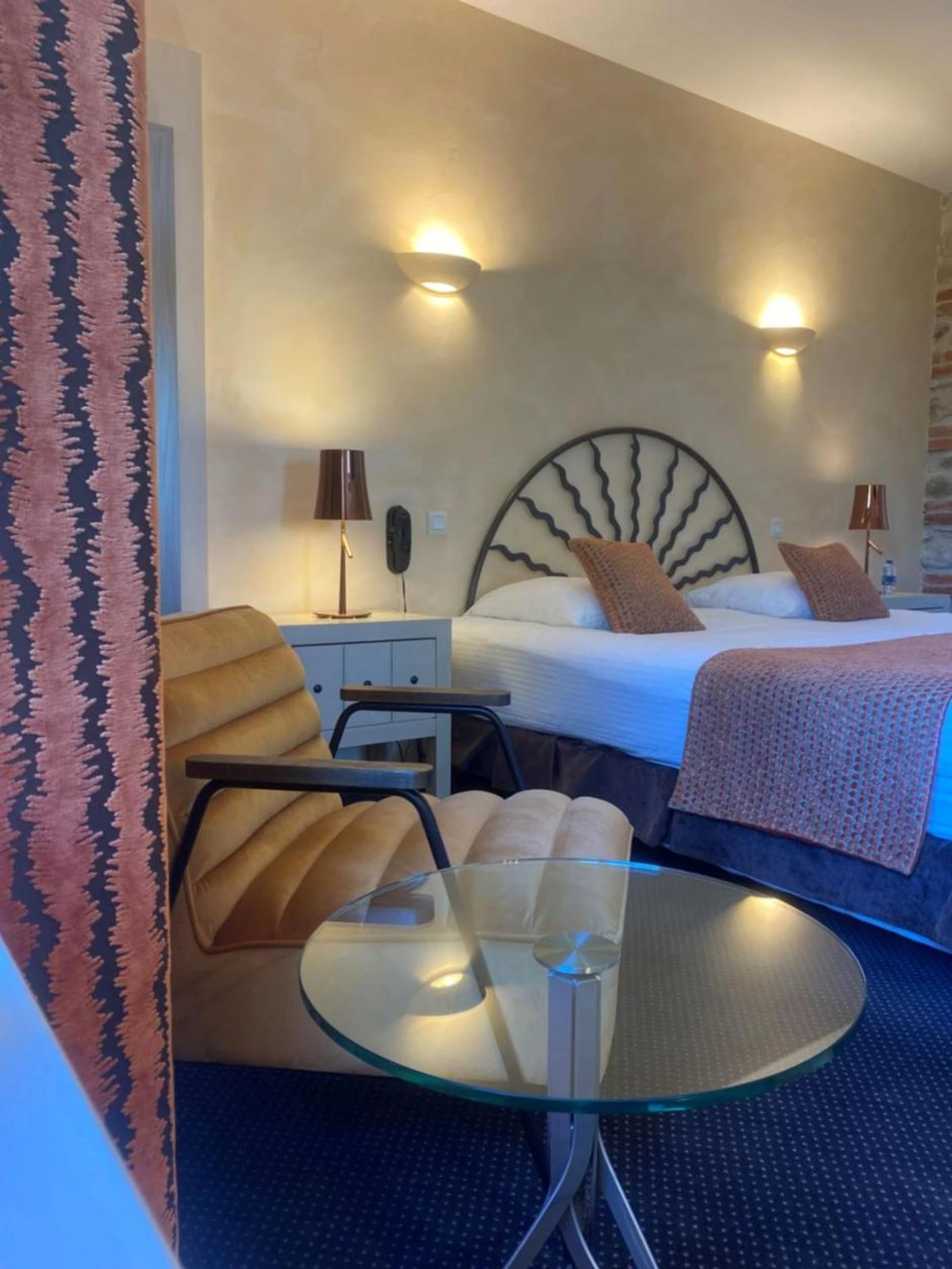 Chambre disponible pour un séminaire d'entreprise à Auberge Du Roua - Saint-Grégoire