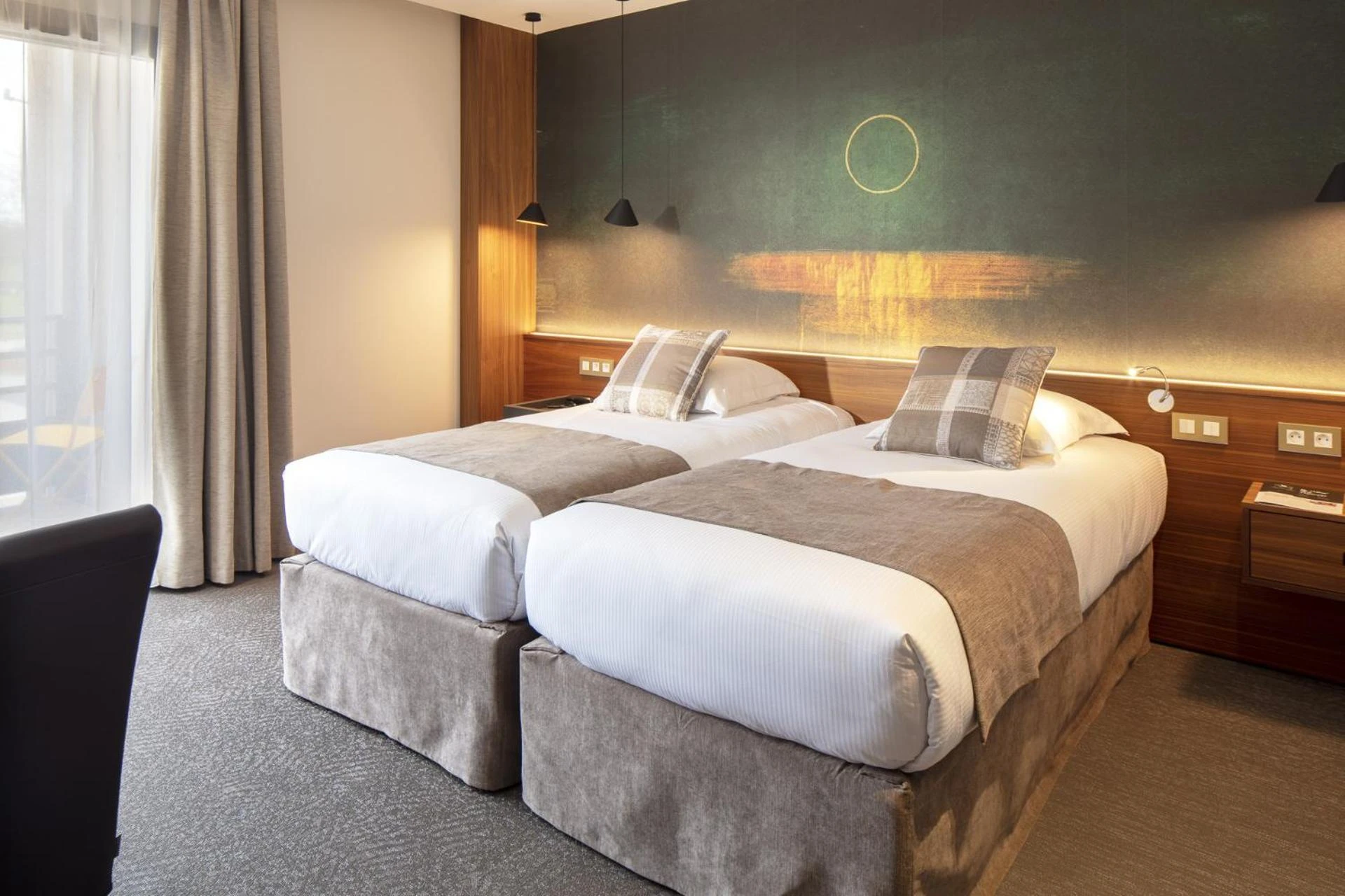 Chambre disponible pour un séminaire d'entreprise à Logis Auberge Les Murets Hotel Restaurant Spa - Chandolas